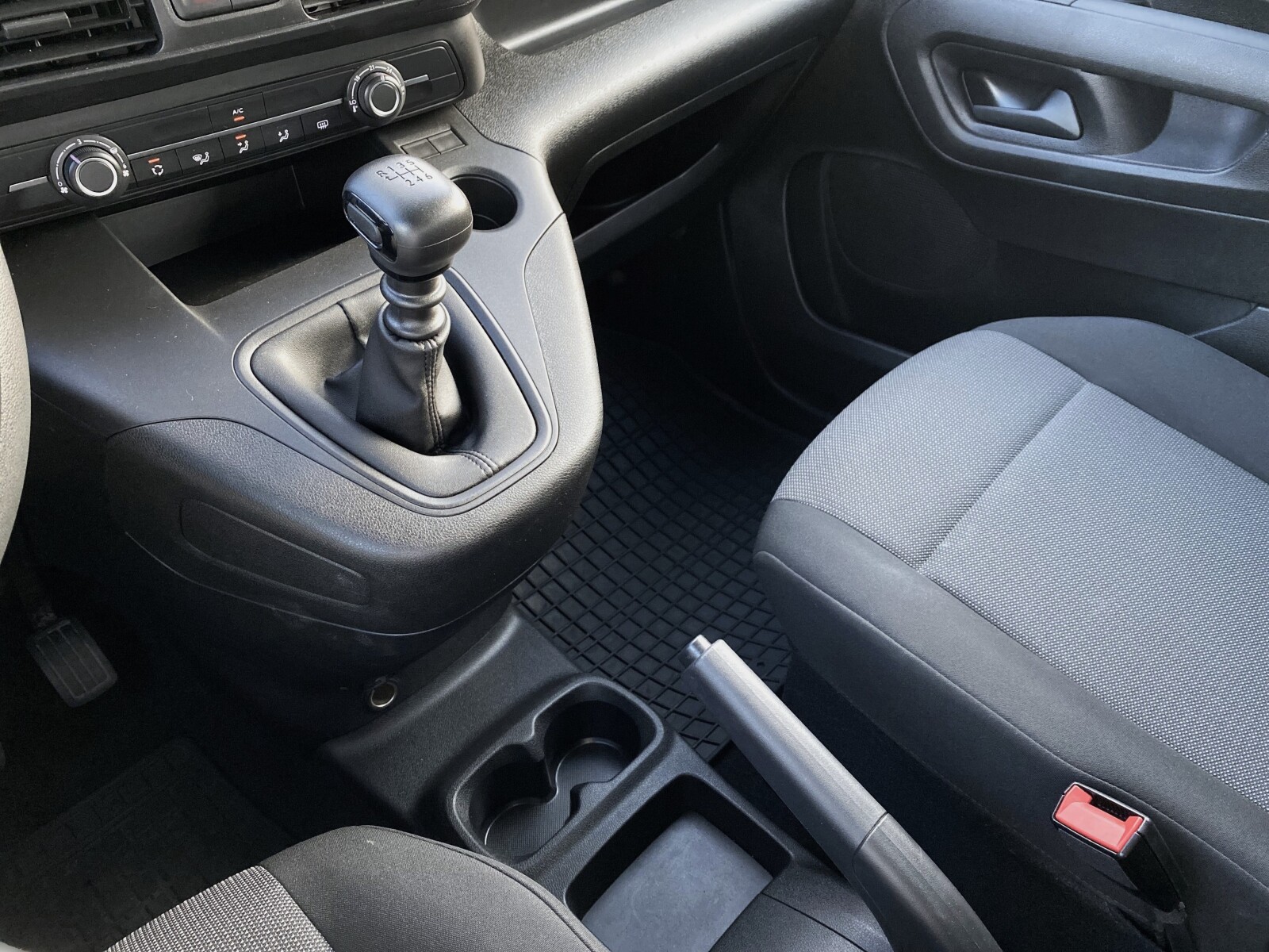 Toyota Proace City Verso - zdjęcie 11