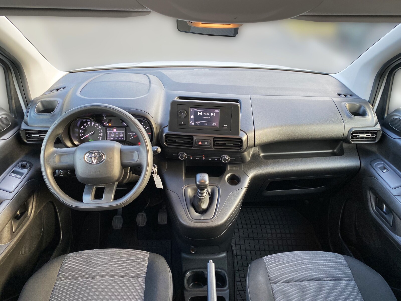 Toyota Proace City Verso - zdjęcie 9