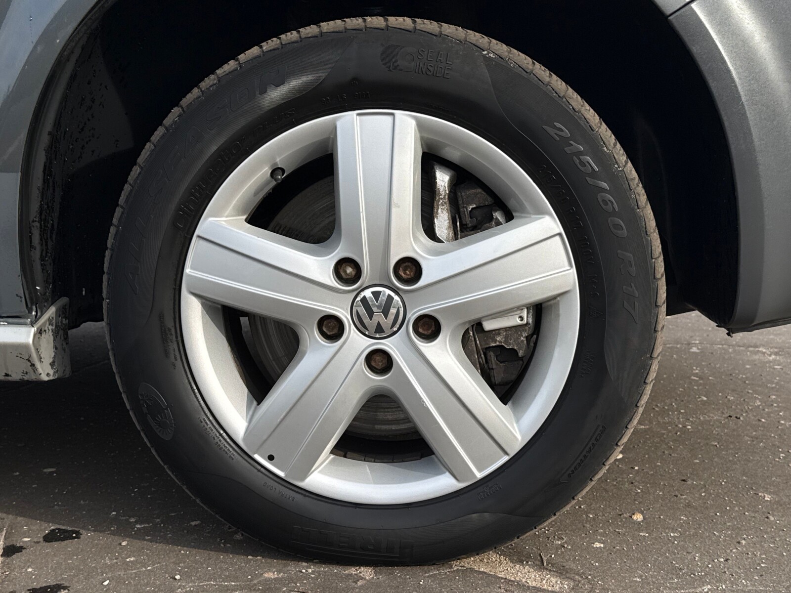 Volkswagen Multivan - zdjęcie 29