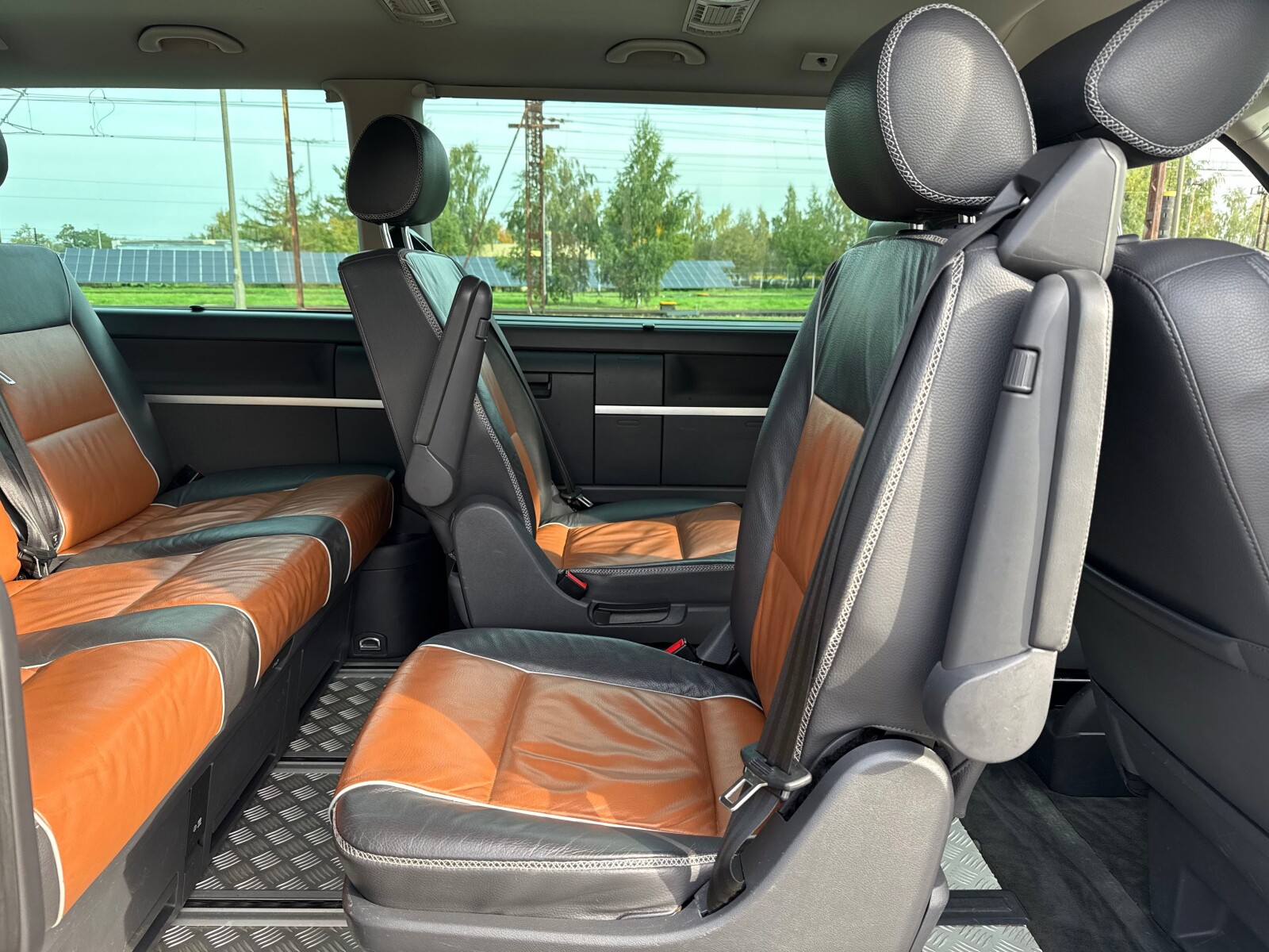 Volkswagen Multivan - zdjęcie 28