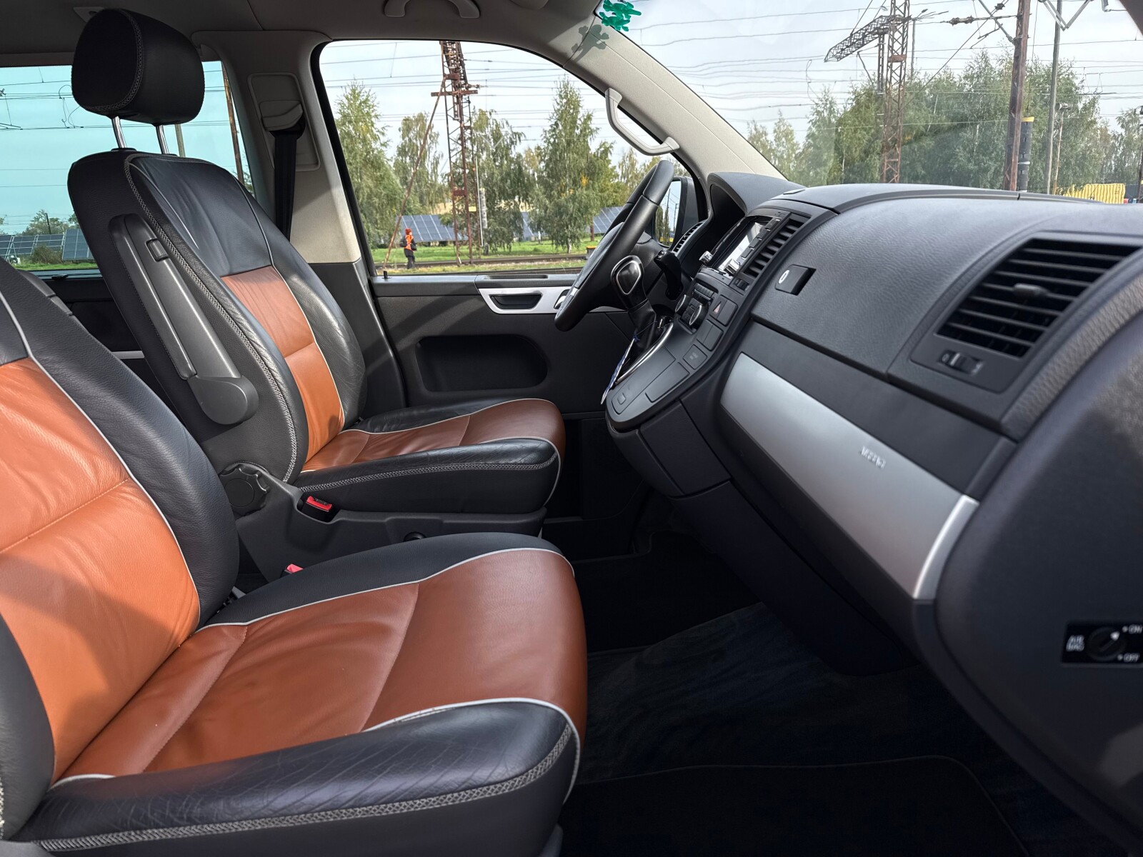 Volkswagen Multivan - zdjęcie 13