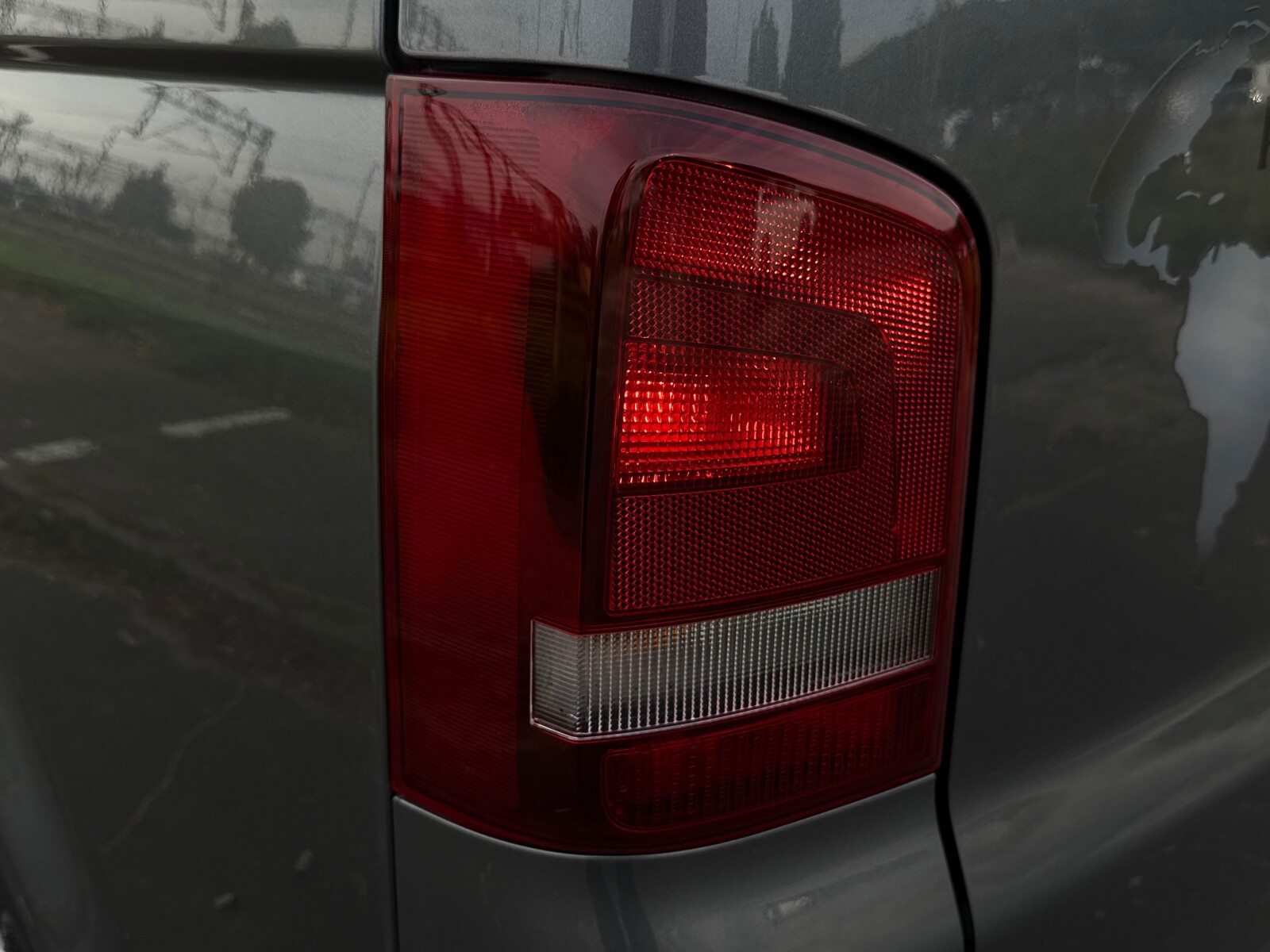 Volkswagen Multivan - zdjęcie 34