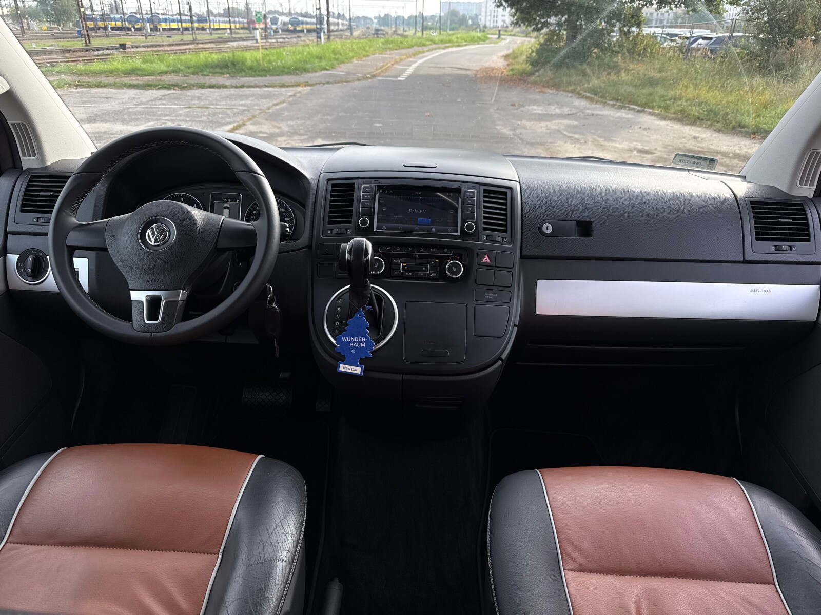 Volkswagen Multivan - zdjęcie 9