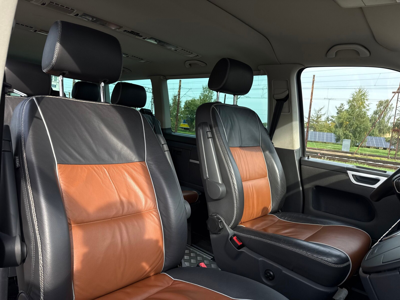 Volkswagen Multivan - zdjęcie 14