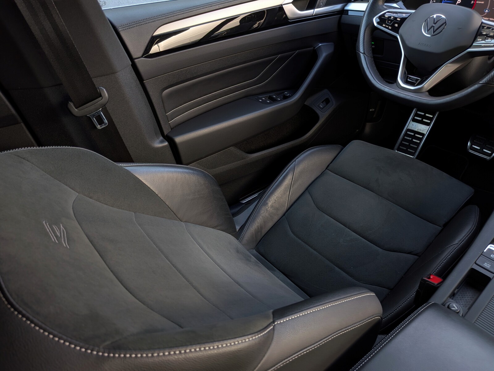 Volkswagen Arteon - zdjęcie 13