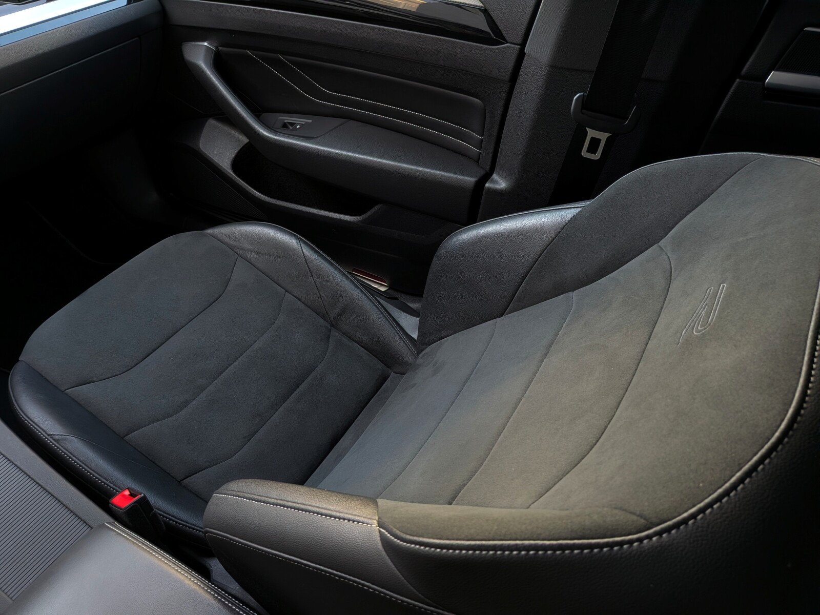 Volkswagen Arteon - zdjęcie 14