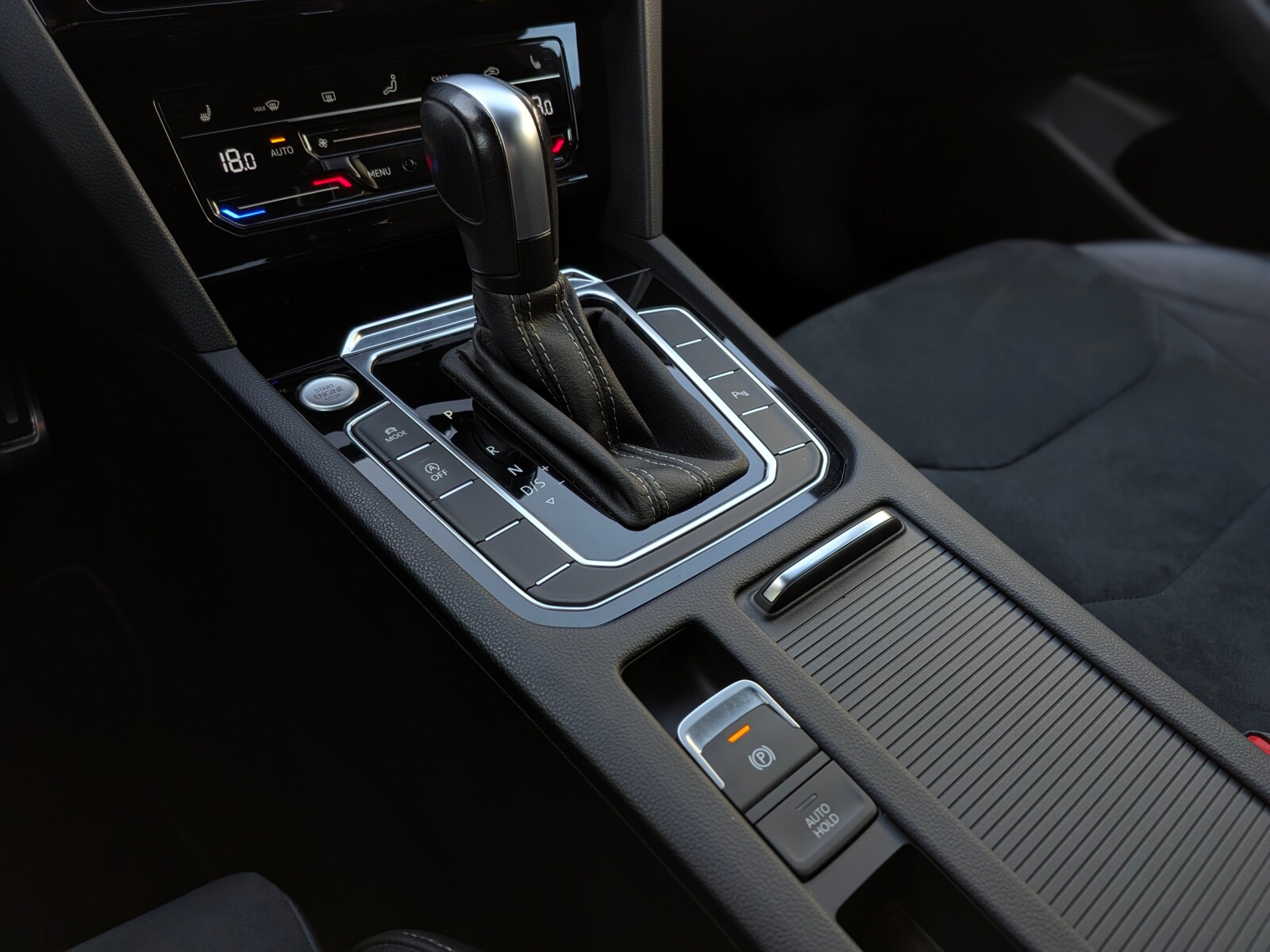 Volkswagen Arteon - zdjęcie 32