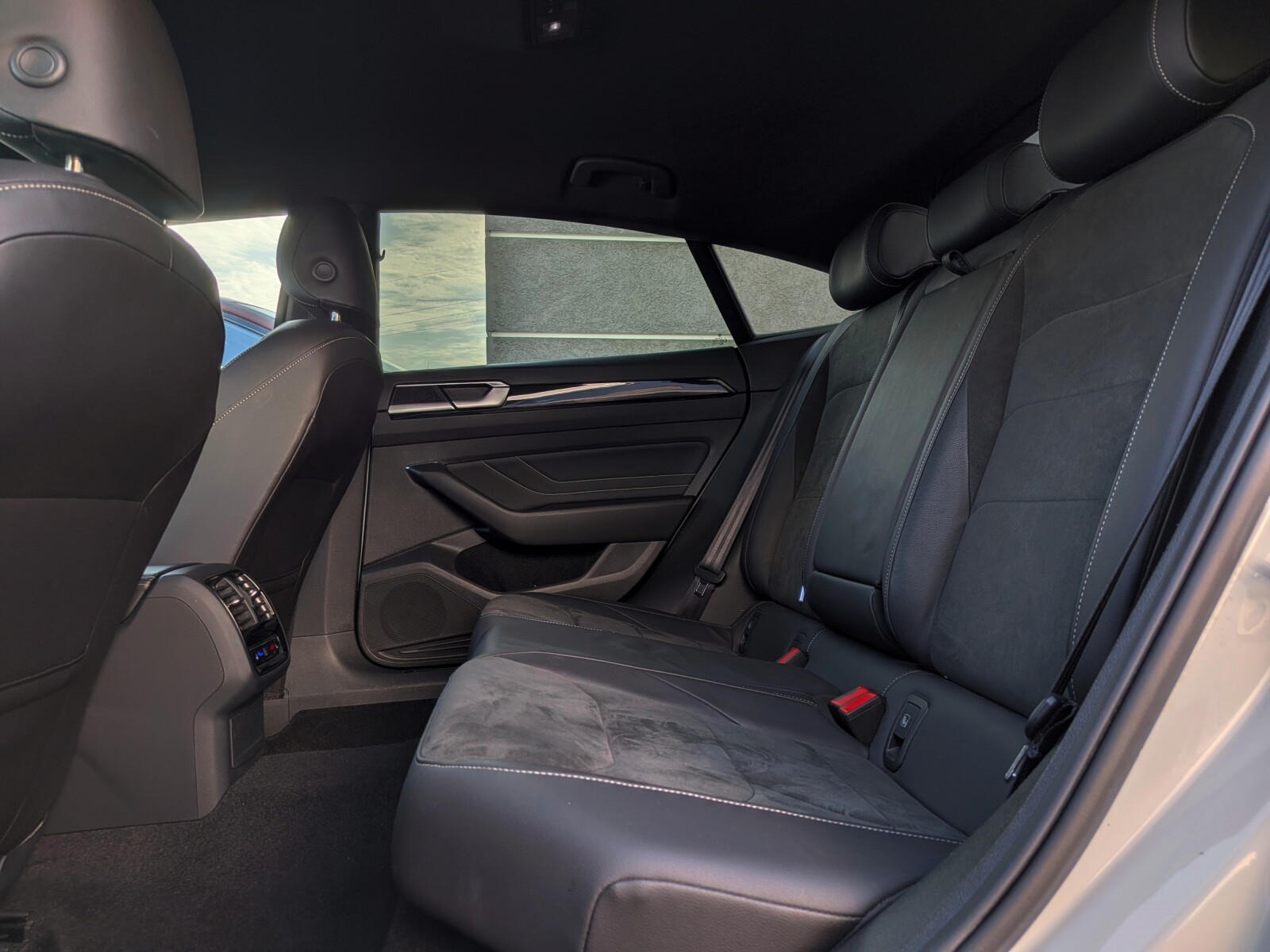 Volkswagen Arteon - zdjęcie 12