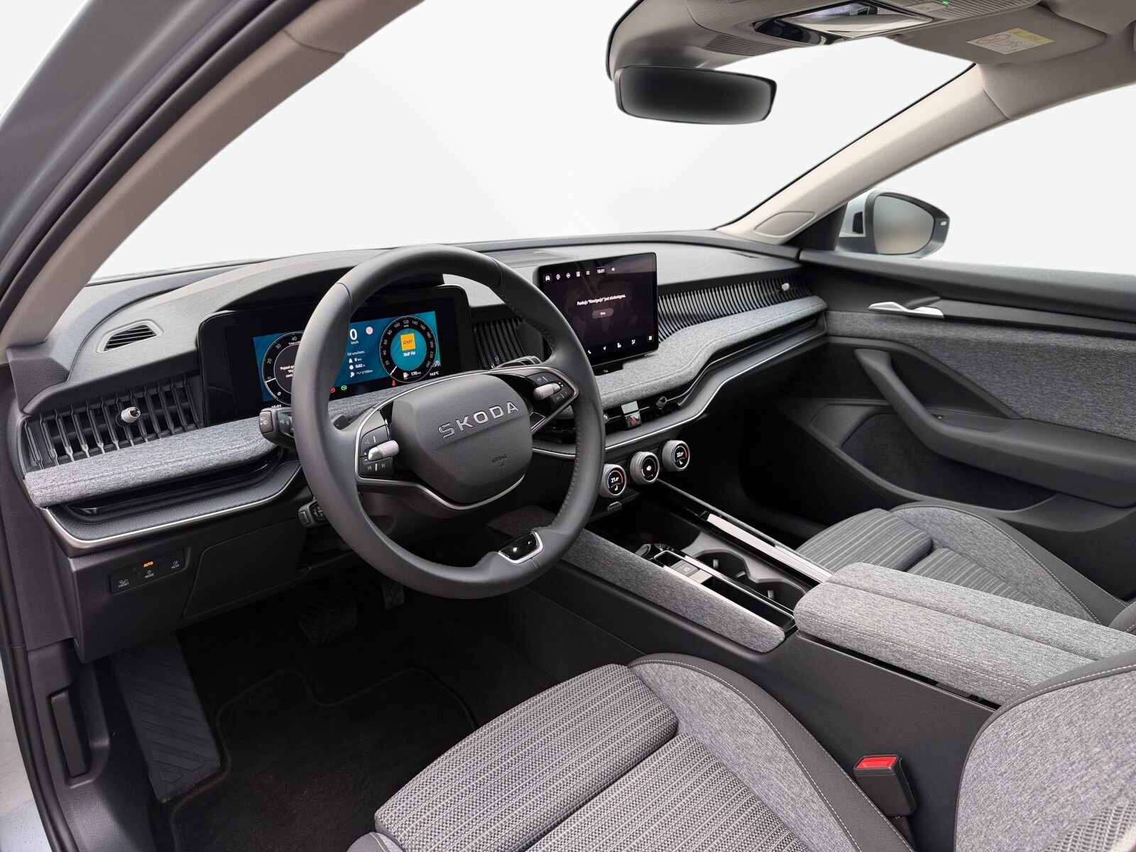 Škoda Superb - zdjęcie 11