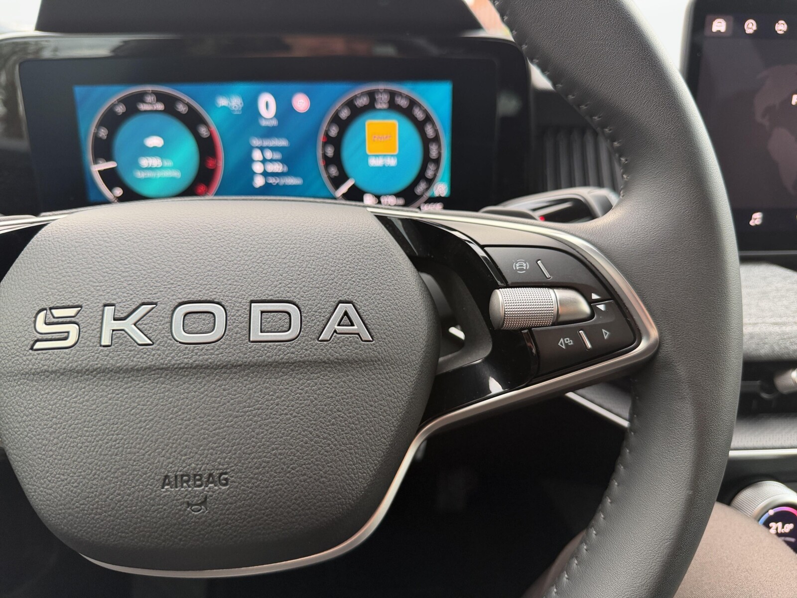 Škoda Superb - zdjęcie 19
