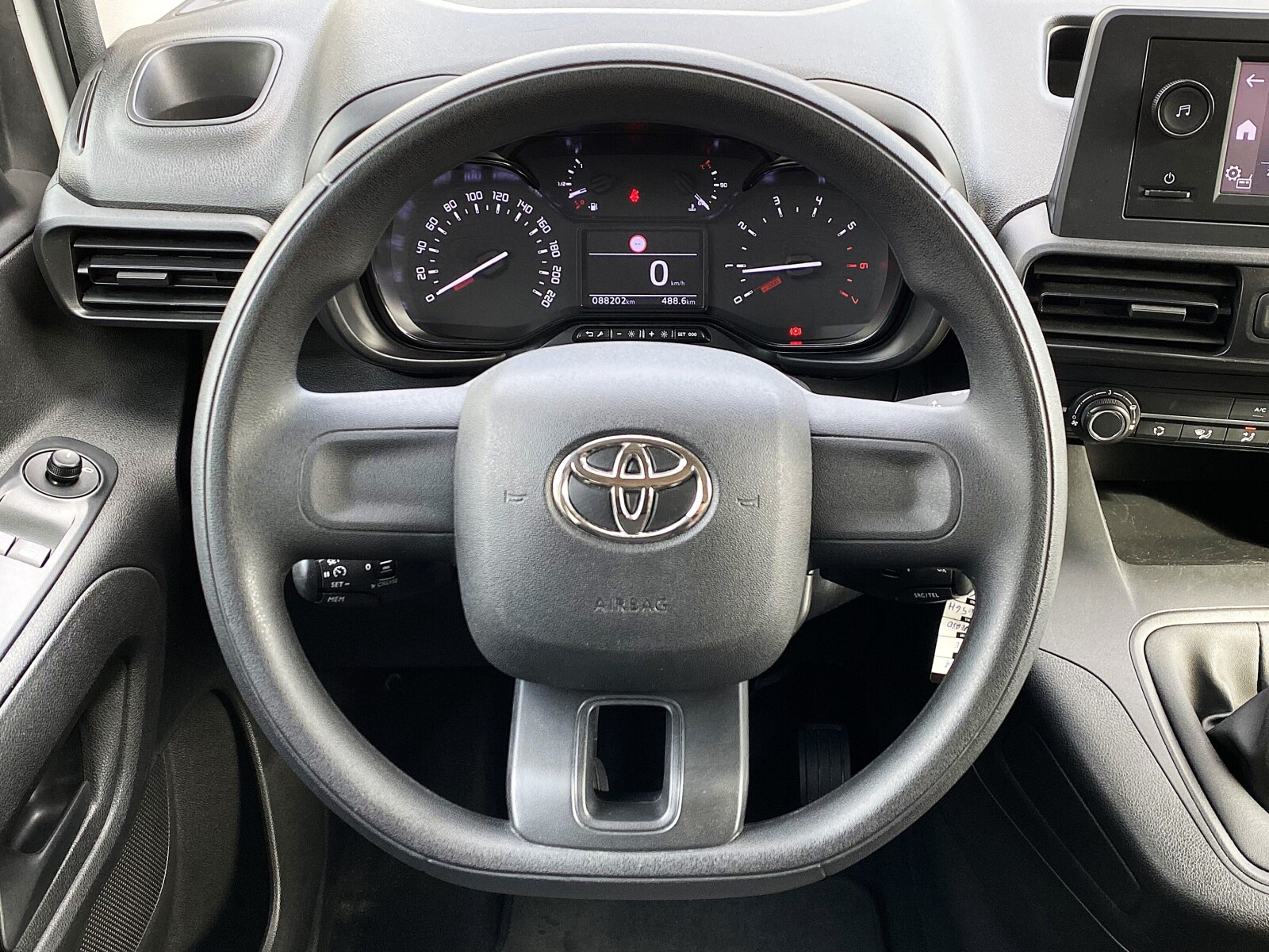 Toyota Proace City Verso - zdjęcie 17
