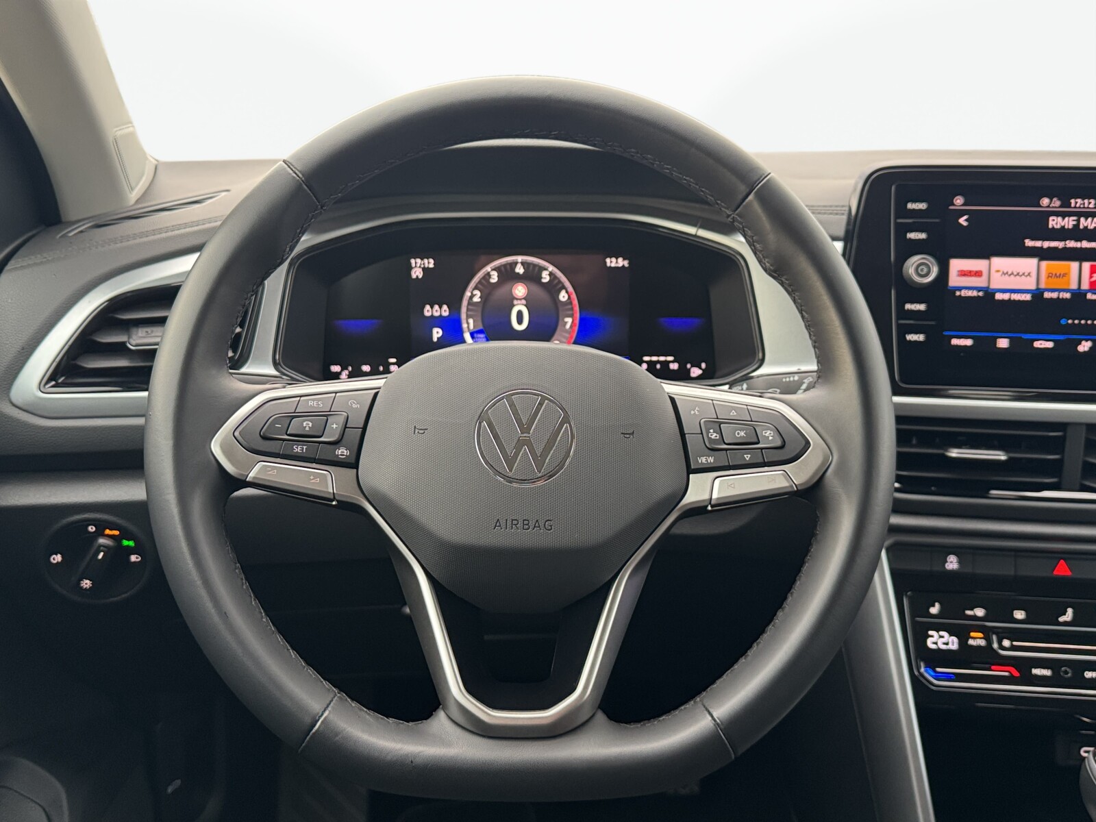Volkswagen T-Roc - zdjęcie 11