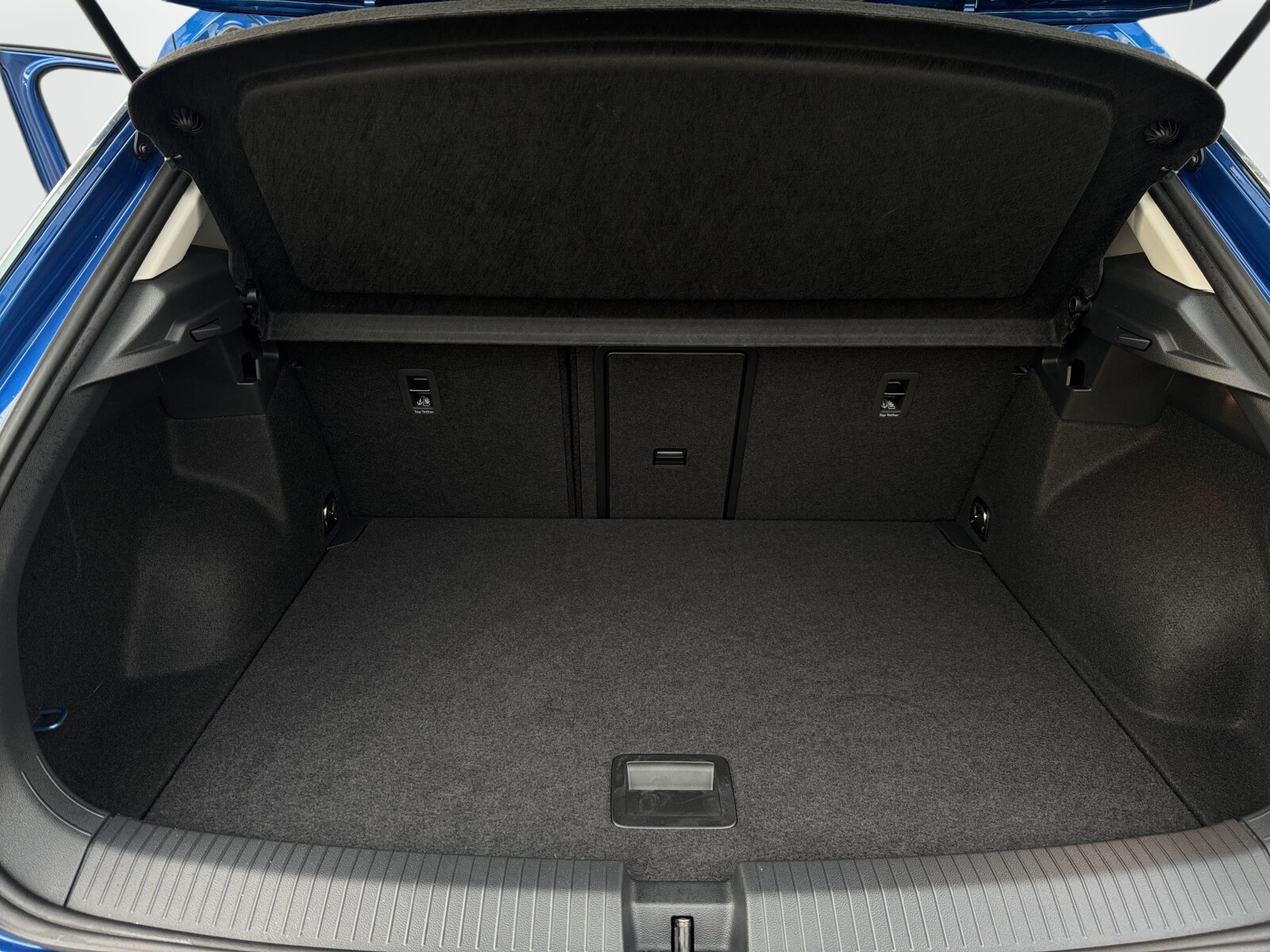 Volkswagen T-Roc - zdjęcie 23