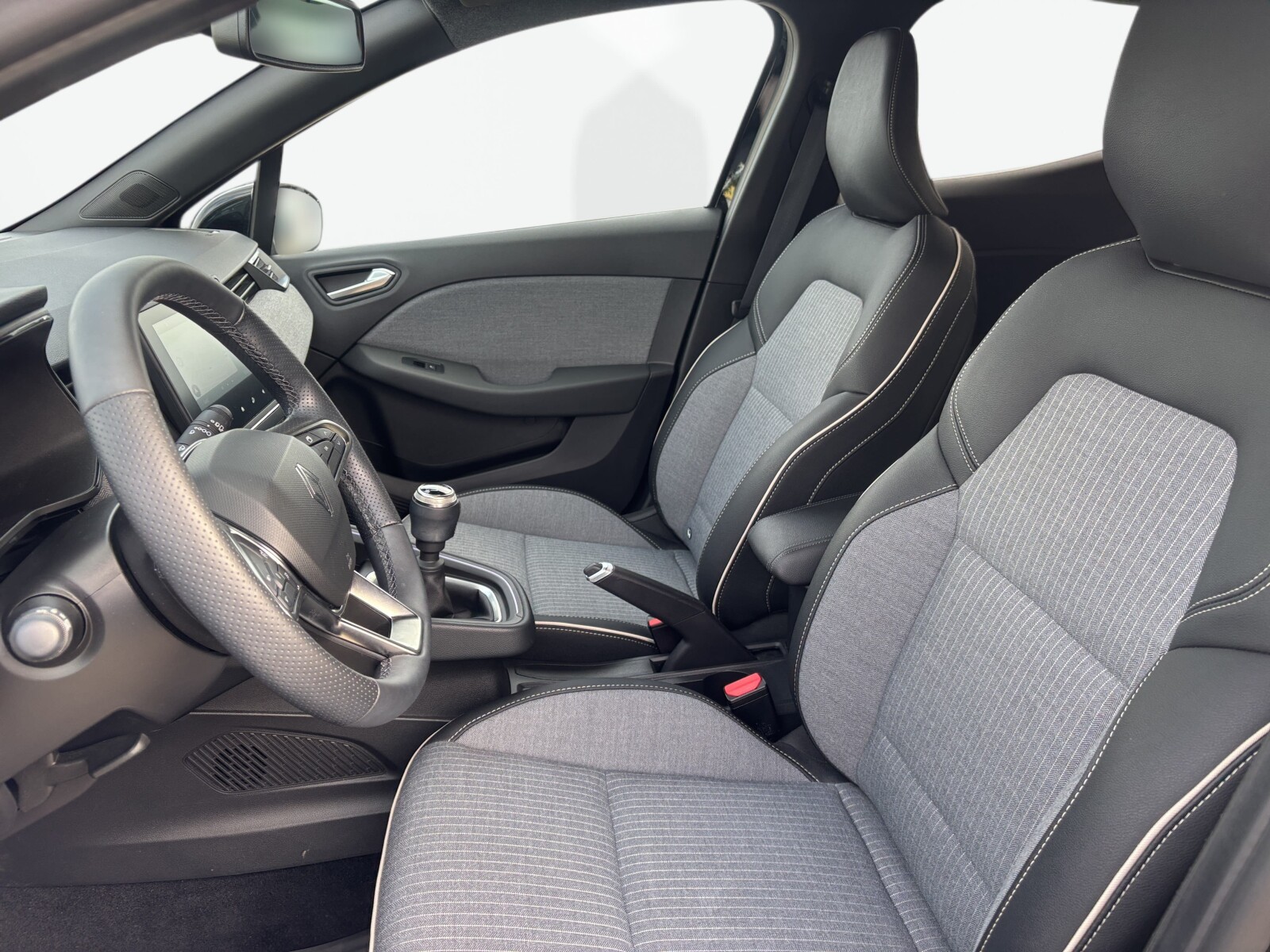 Renault Clio - zdjęcie 9