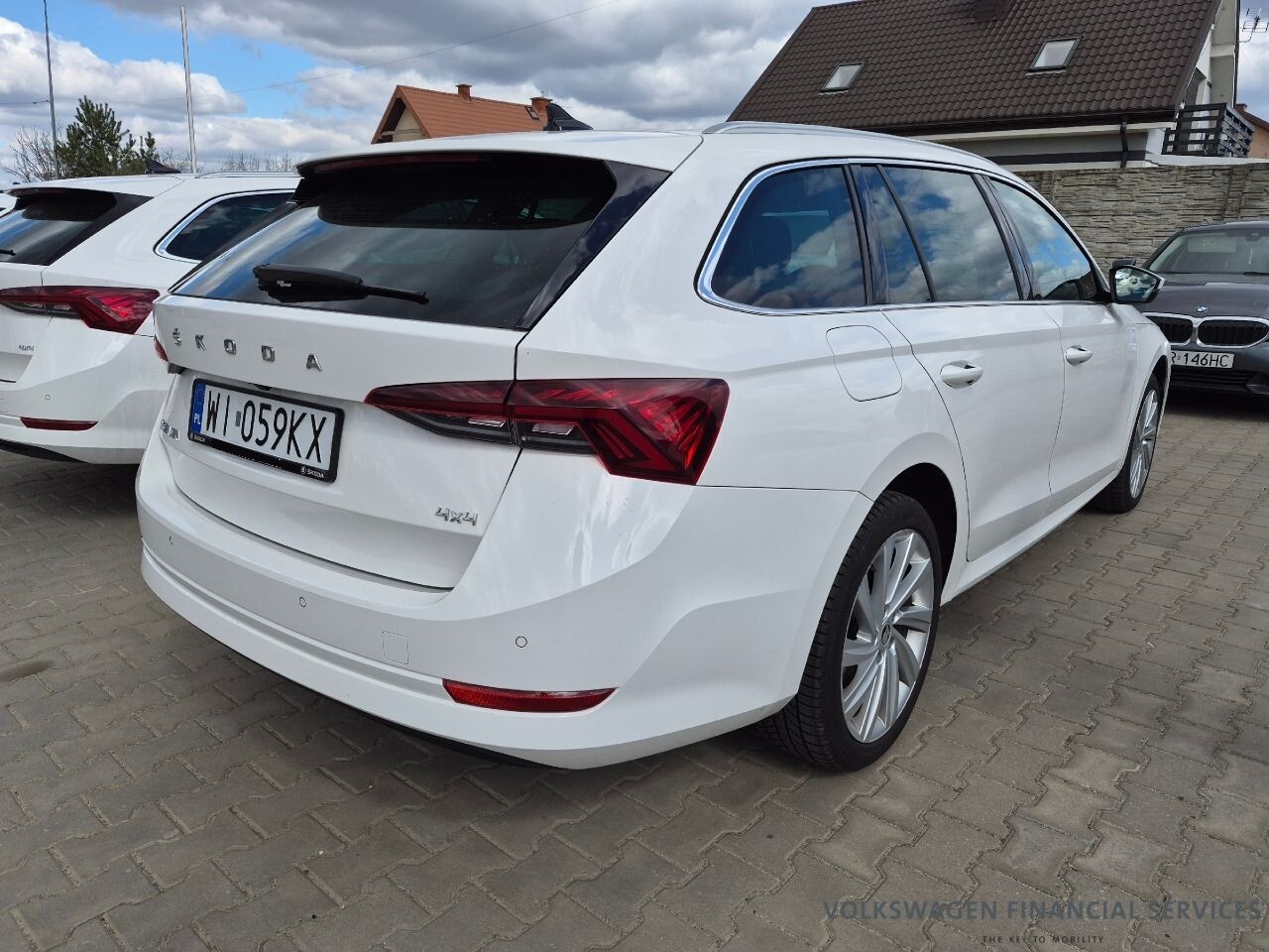 Škoda Octavia Combi - zdjęcie 3