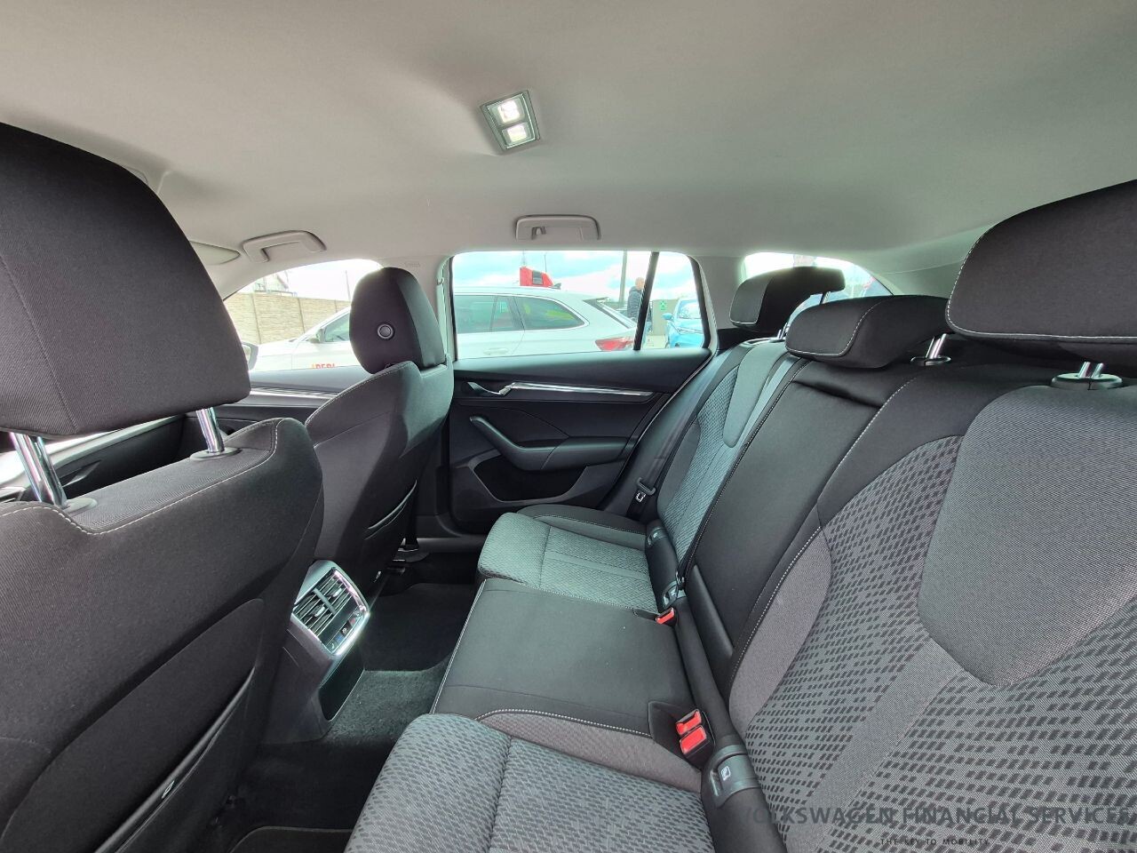 Škoda Octavia Combi - zdjęcie 7