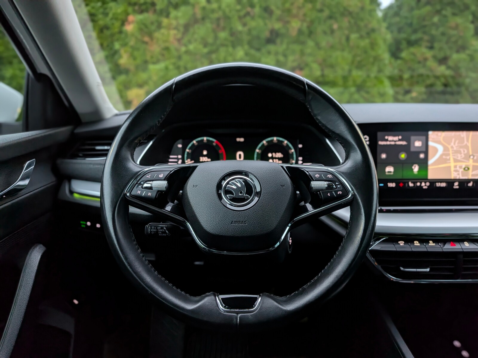 Škoda Octavia Combi - zdjęcie 14