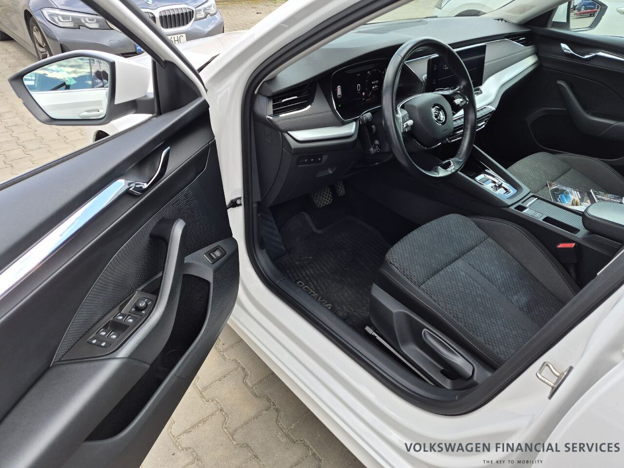 Škoda Octavia Combi - zdjęcie 6