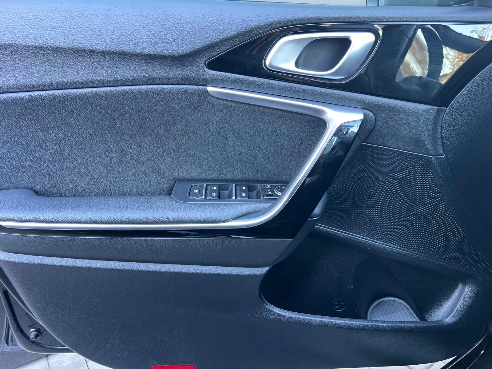 Kia Ceed - zdjęcie 22