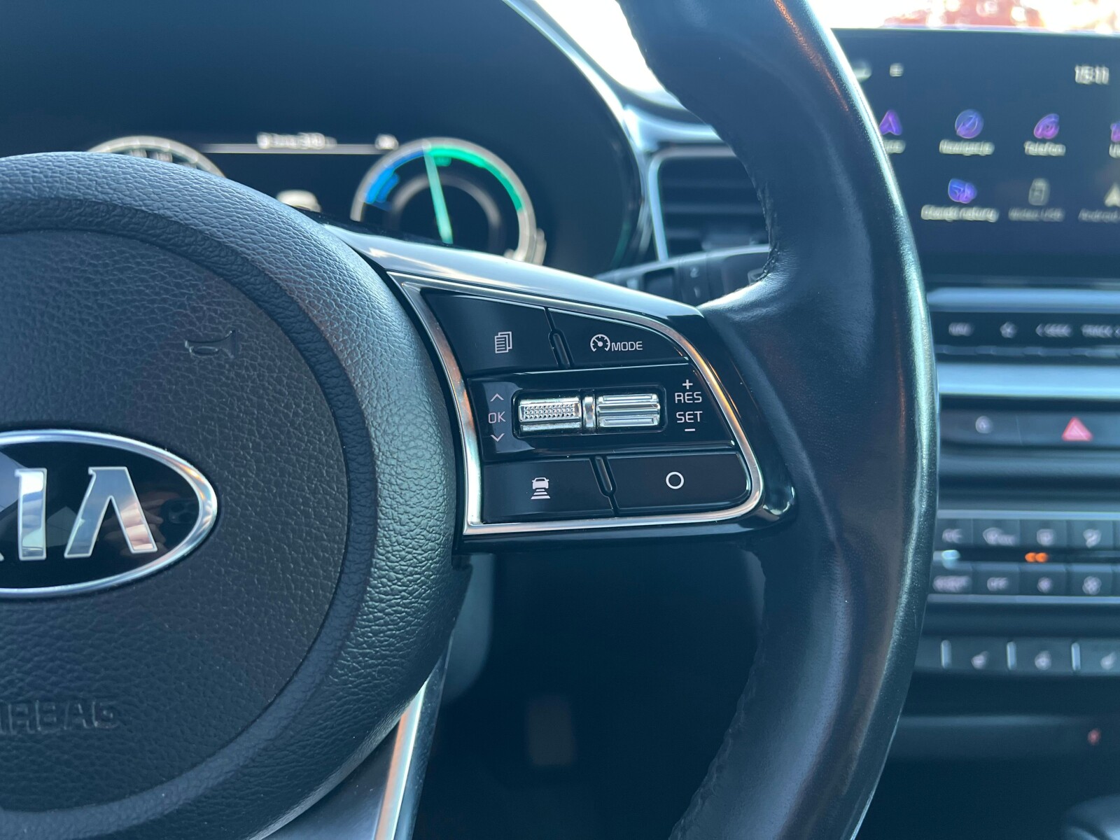 Kia Ceed - zdjęcie 17