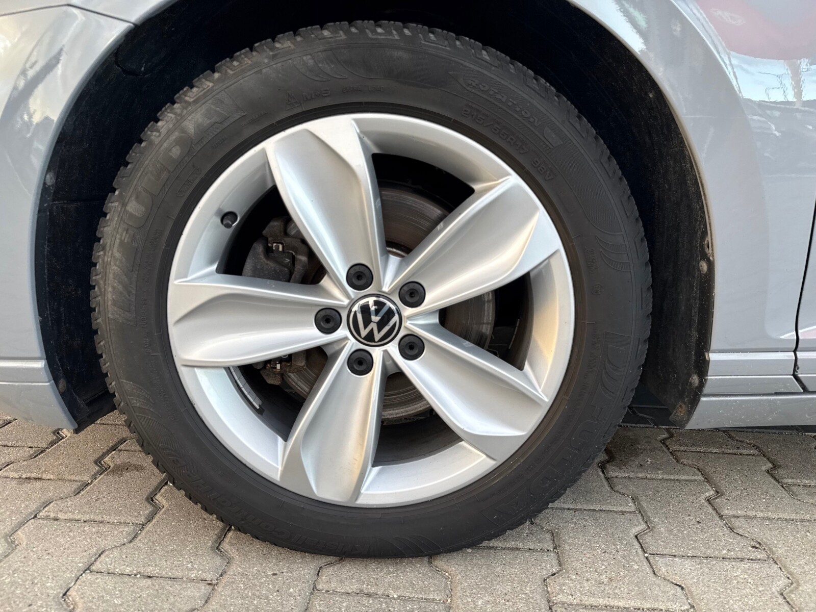 Volkswagen Passat Variant - zdjęcie 18