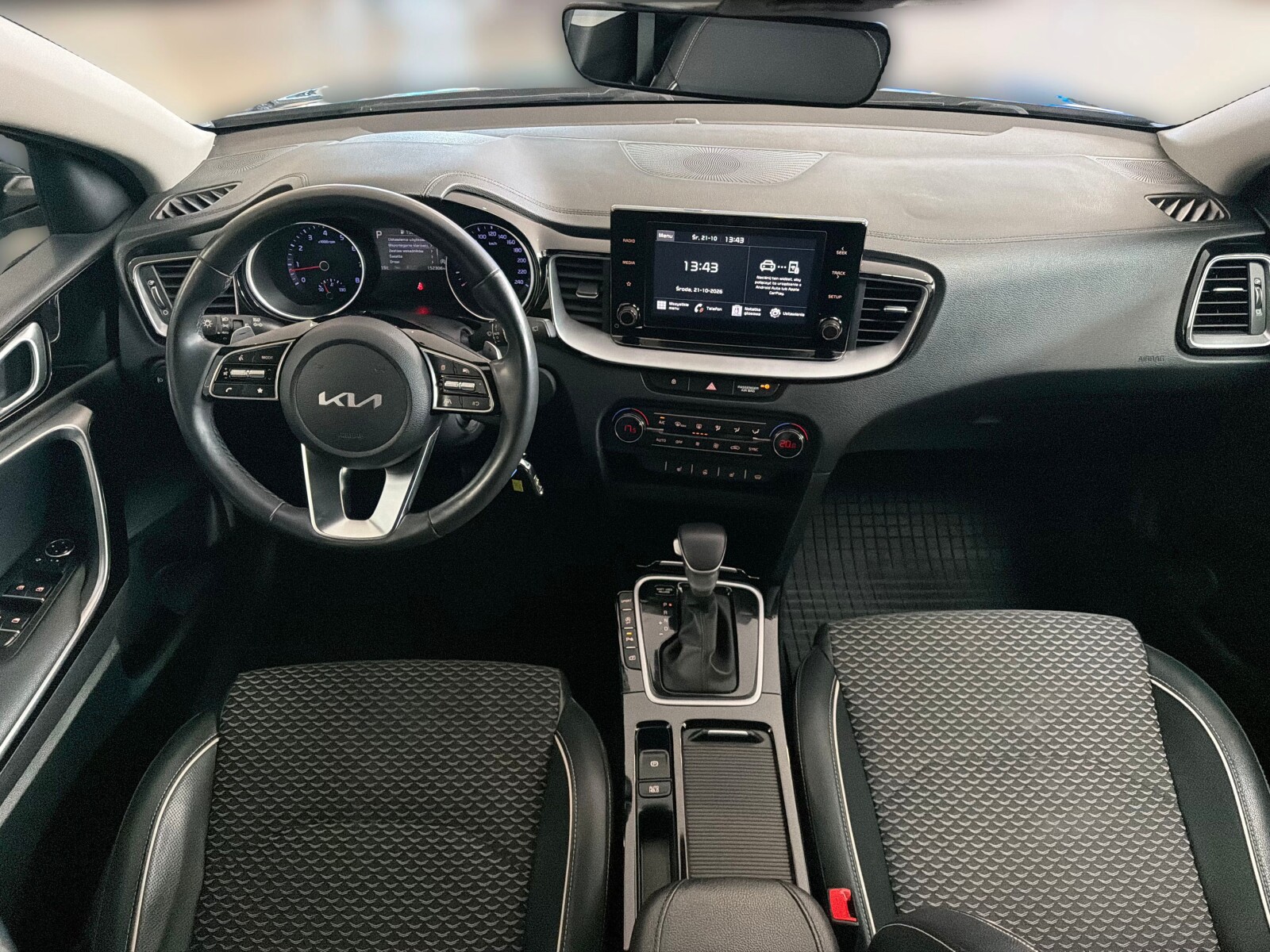 Kia Ceed - zdjęcie 19