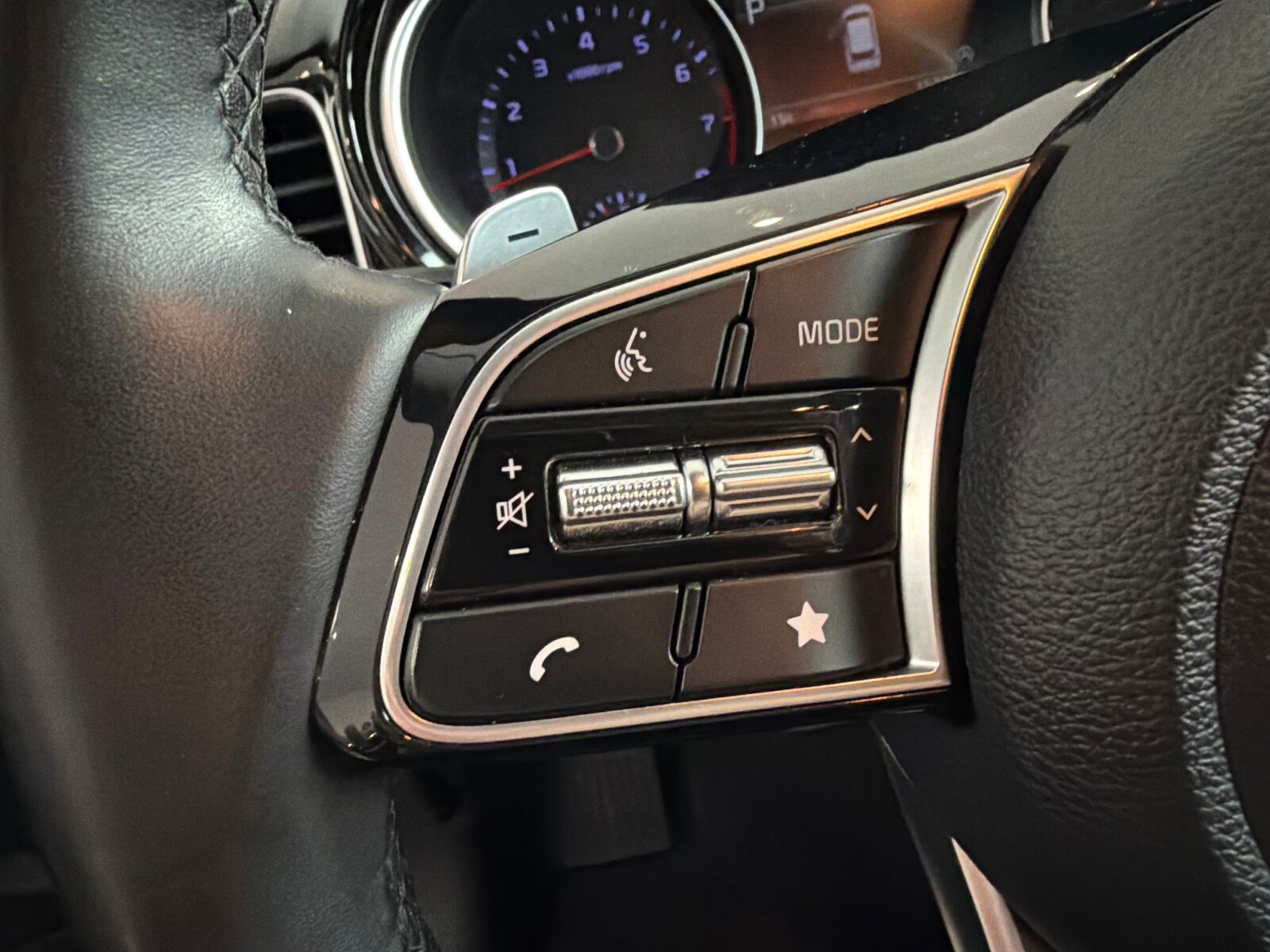 Kia Ceed - zdjęcie 21