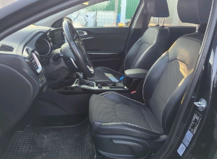 Kia Ceed - zdjęcie 6