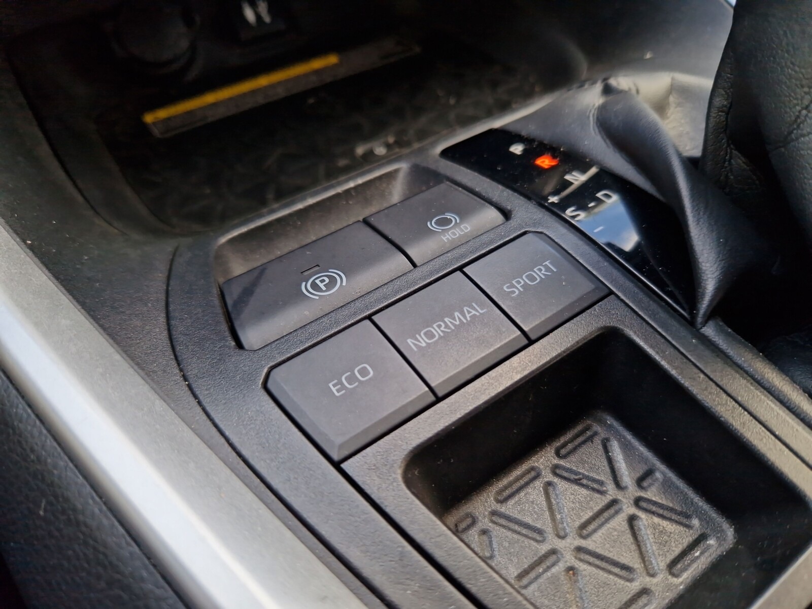 Toyota RAV 4 - zdjęcie 23