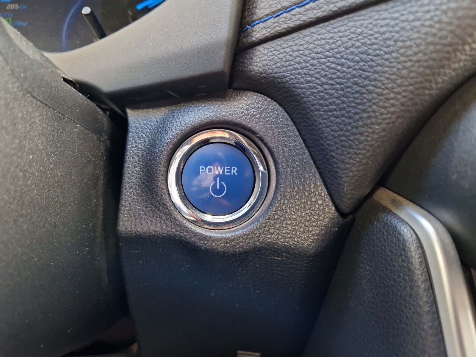 Toyota RAV 4 - zdjęcie 24