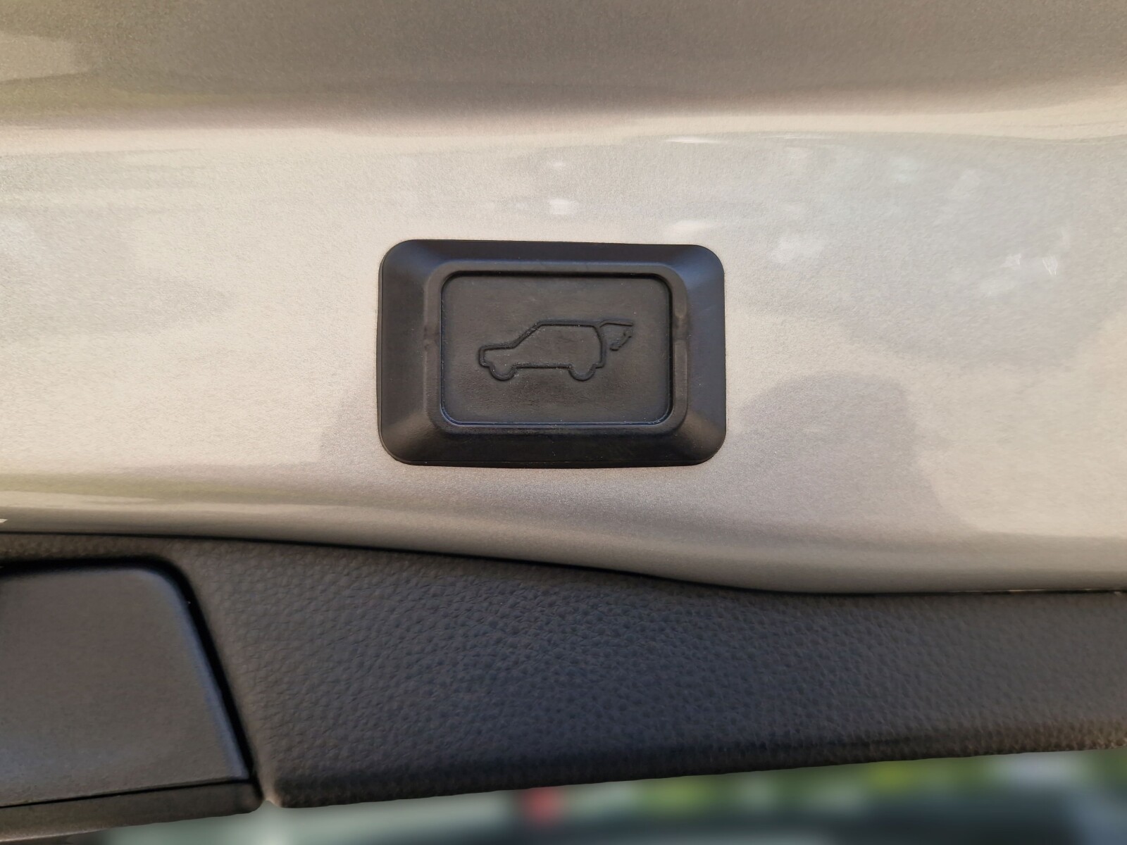 Toyota RAV 4 - zdjęcie 12