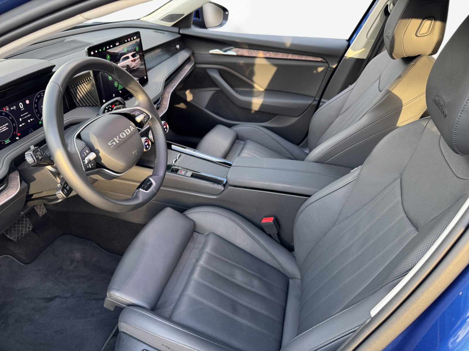 Škoda Superb Combi - zdjęcie 10