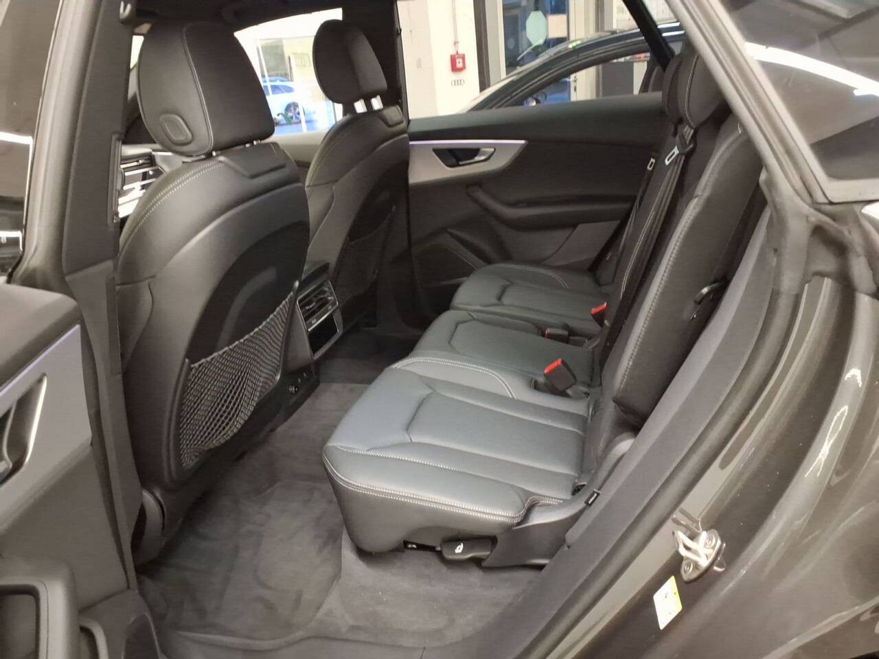 Audi Q8 - zdjęcie 8