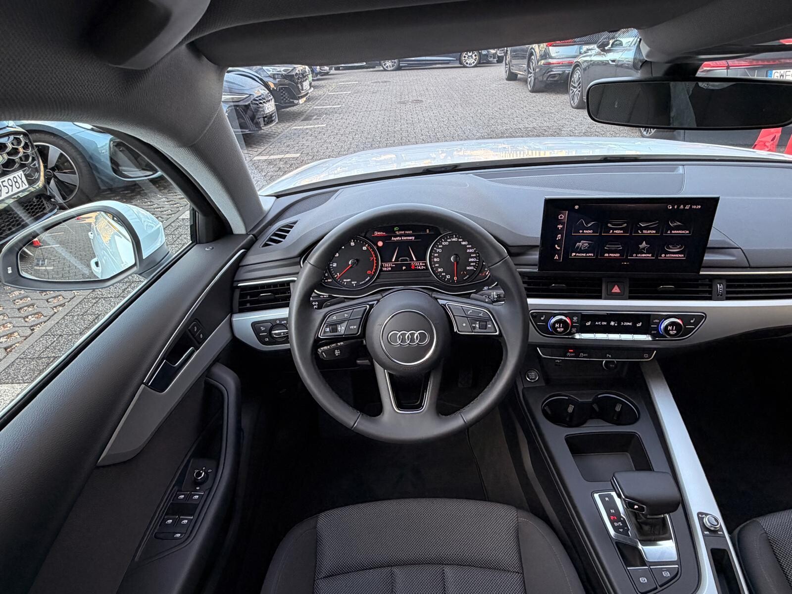 Audi A4 Limousine - zdjęcie 24