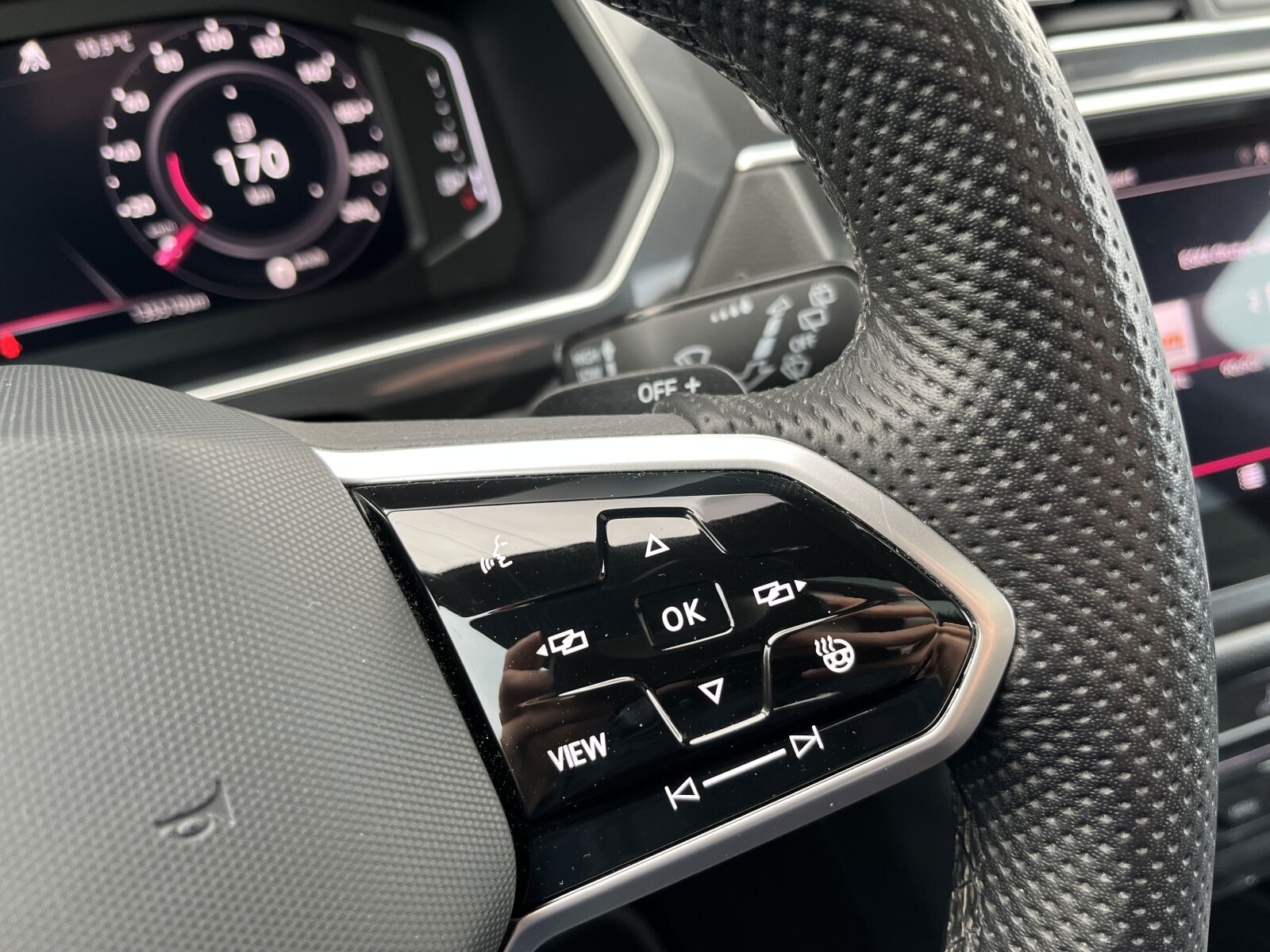 Volkswagen Tiguan Allspace - zdjęcie 24