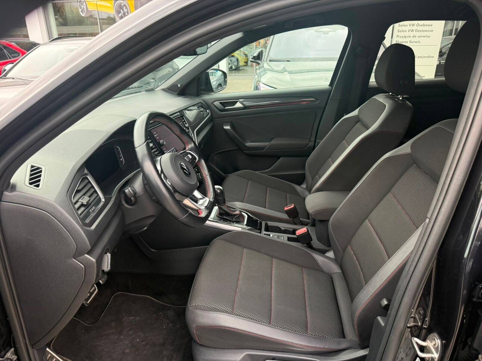 Volkswagen T-Roc - zdjęcie 11