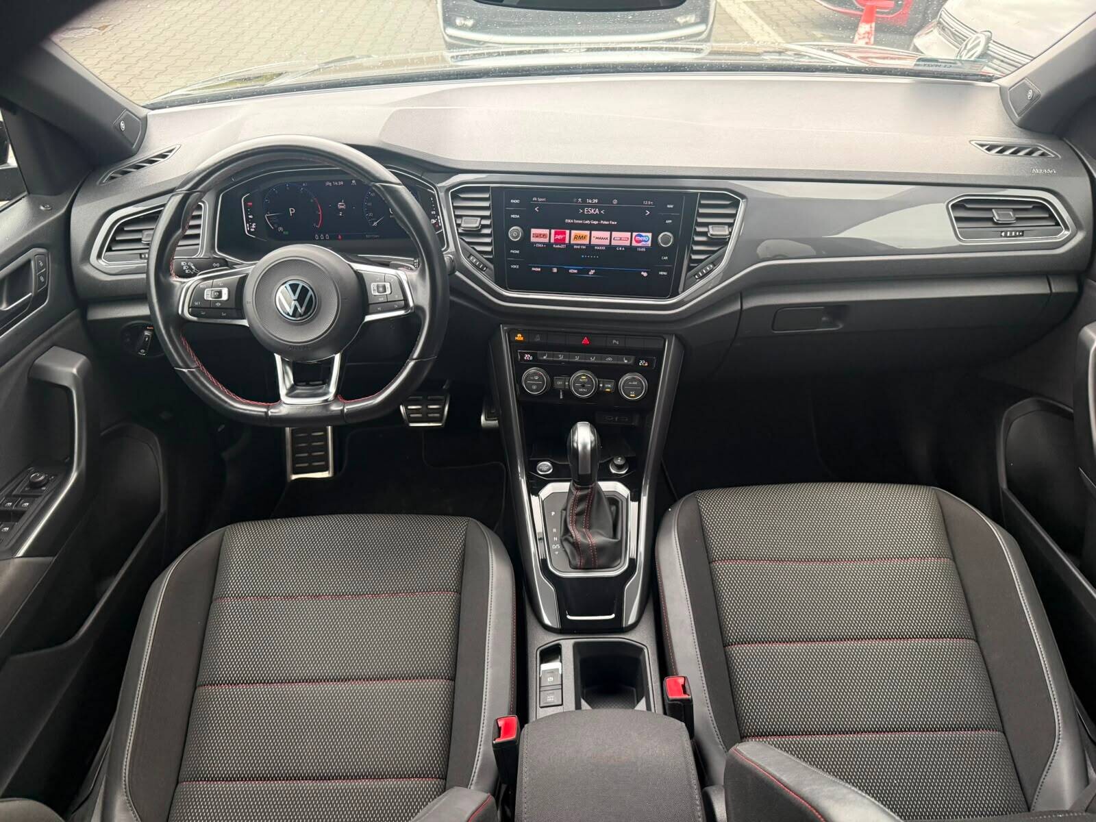 Volkswagen T-Roc - zdjęcie 14