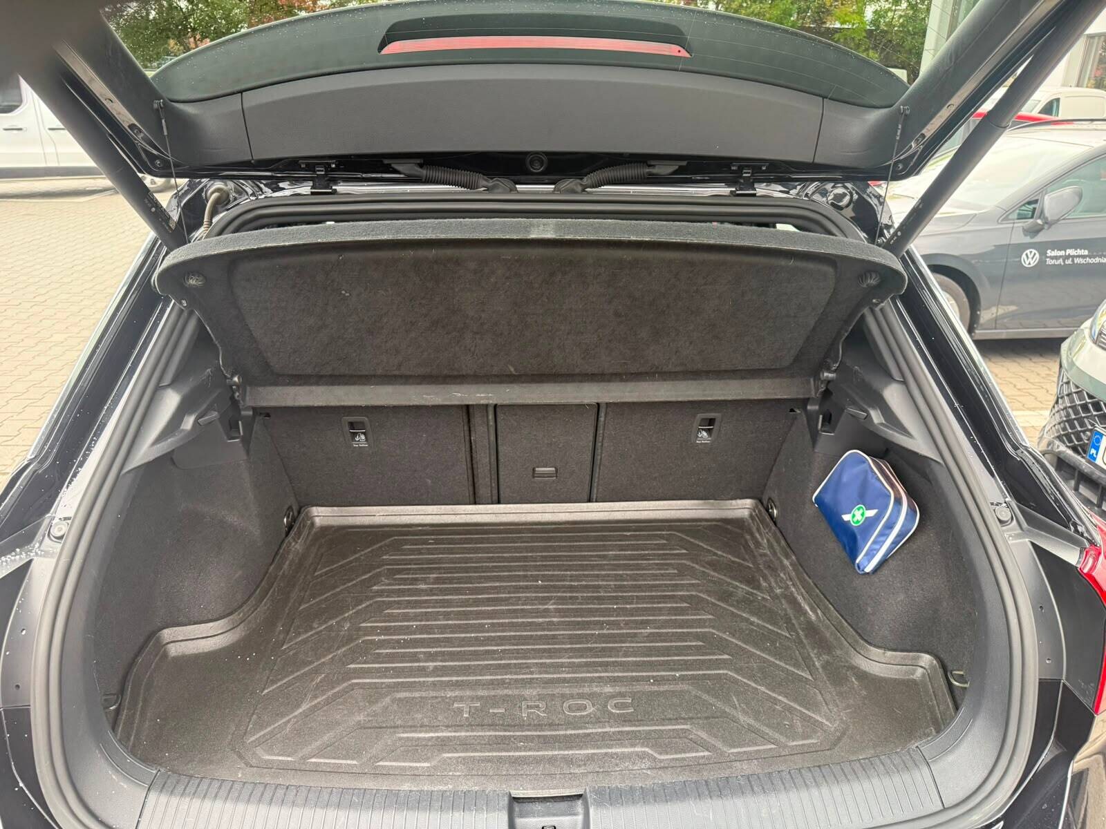 Volkswagen T-Roc - zdjęcie 9