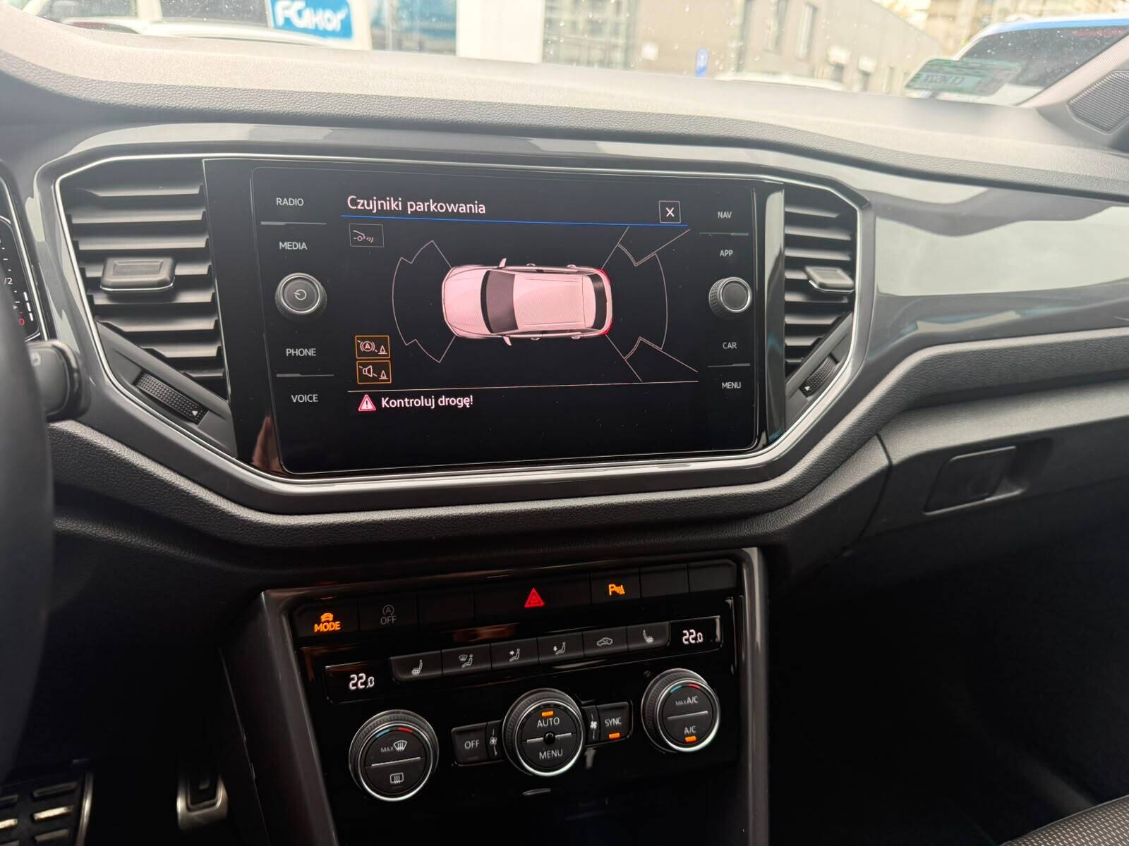 Volkswagen T-Roc - zdjęcie 20