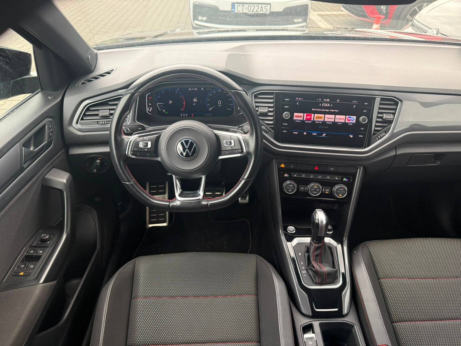Volkswagen T-Roc - zdjęcie 15