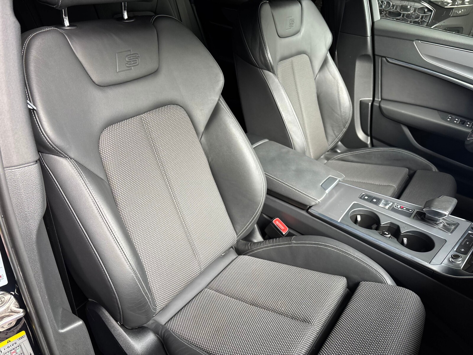 Audi A6 Avant - zdjęcie 35