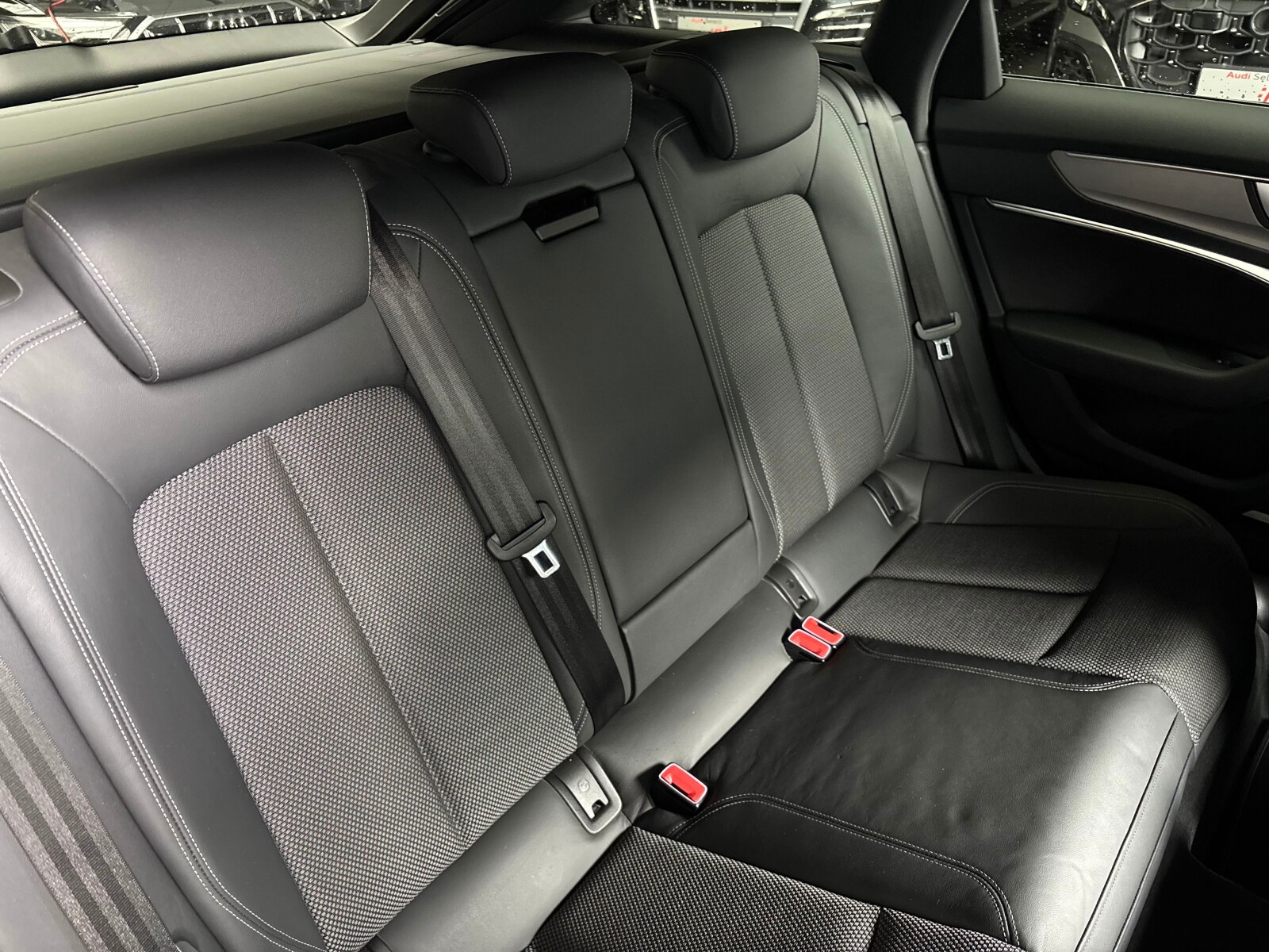 Audi A6 Avant - zdjęcie 37
