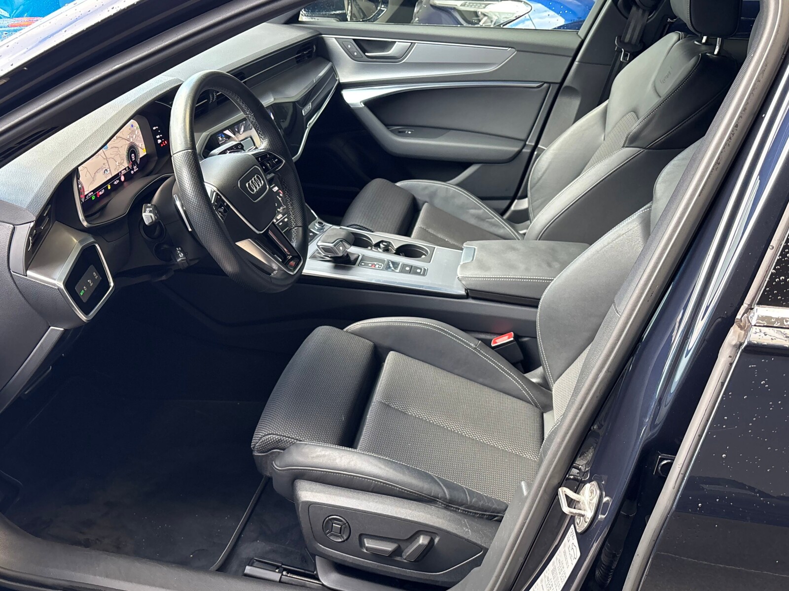 Audi A6 Avant - zdjęcie 16