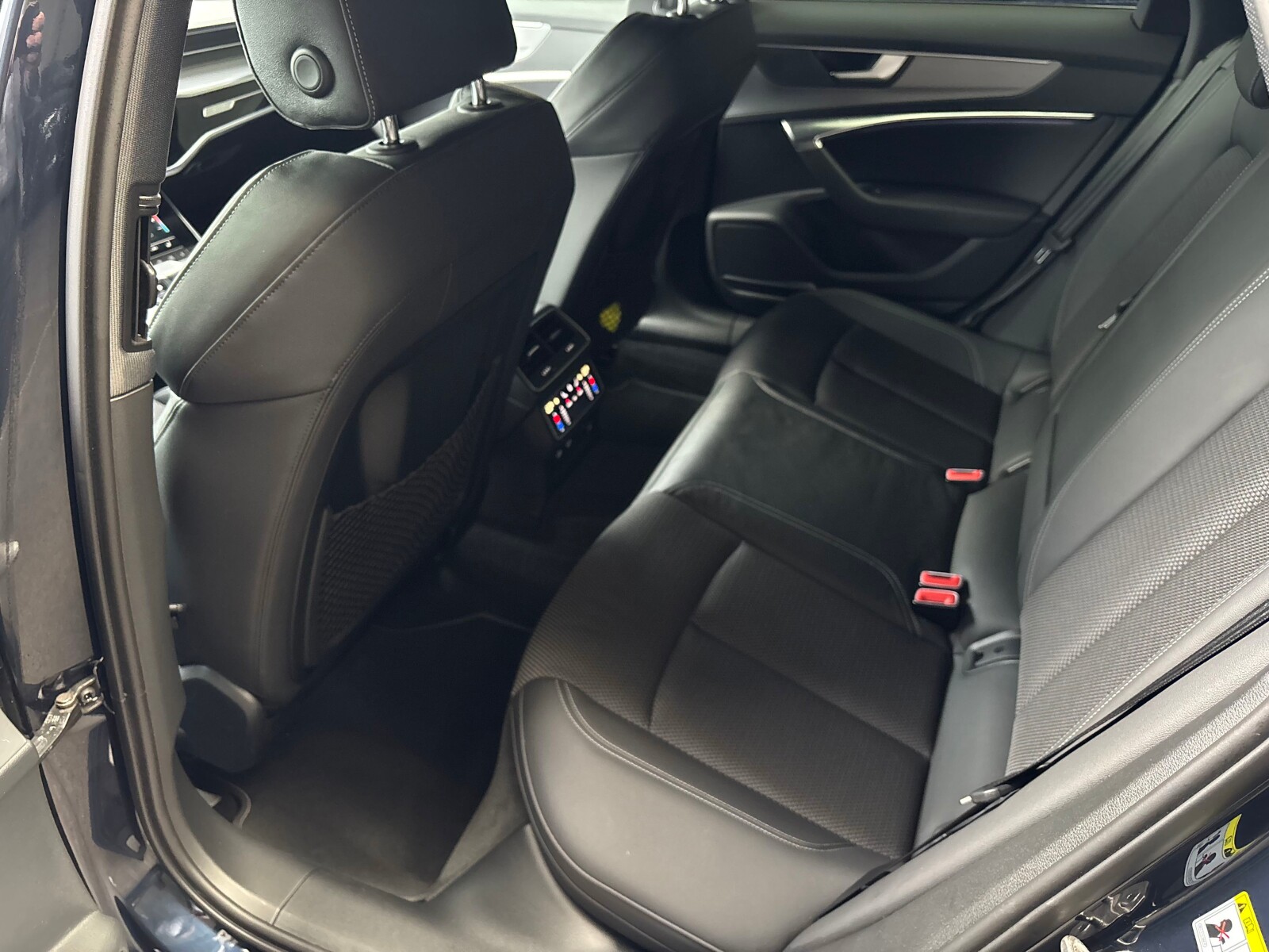 Audi A6 Avant - zdjęcie 30