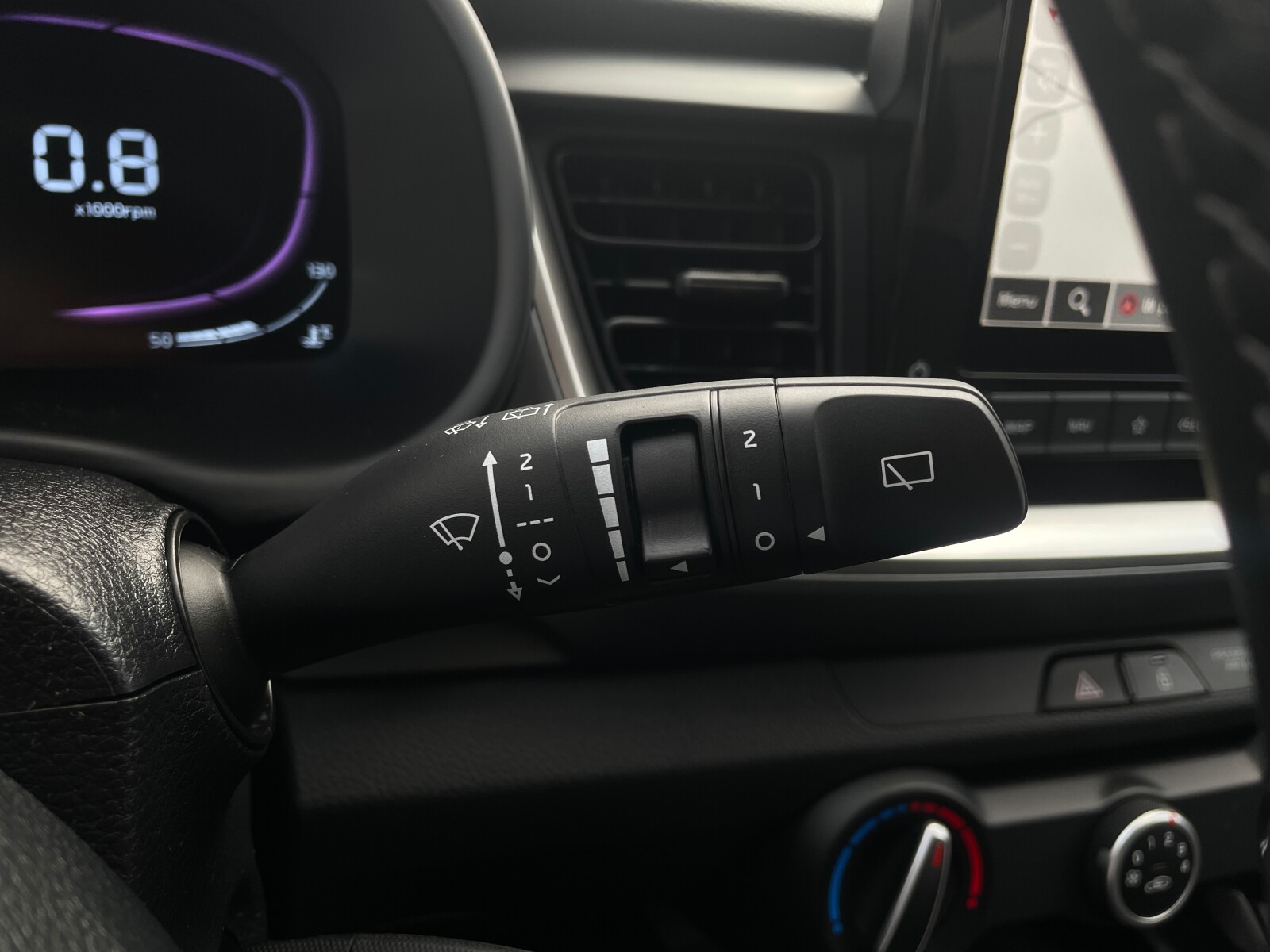 Kia Stonic - zdjęcie 23