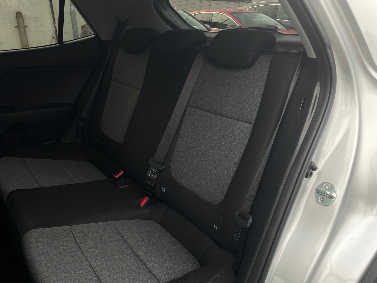 Kia Stonic - zdjęcie 11
