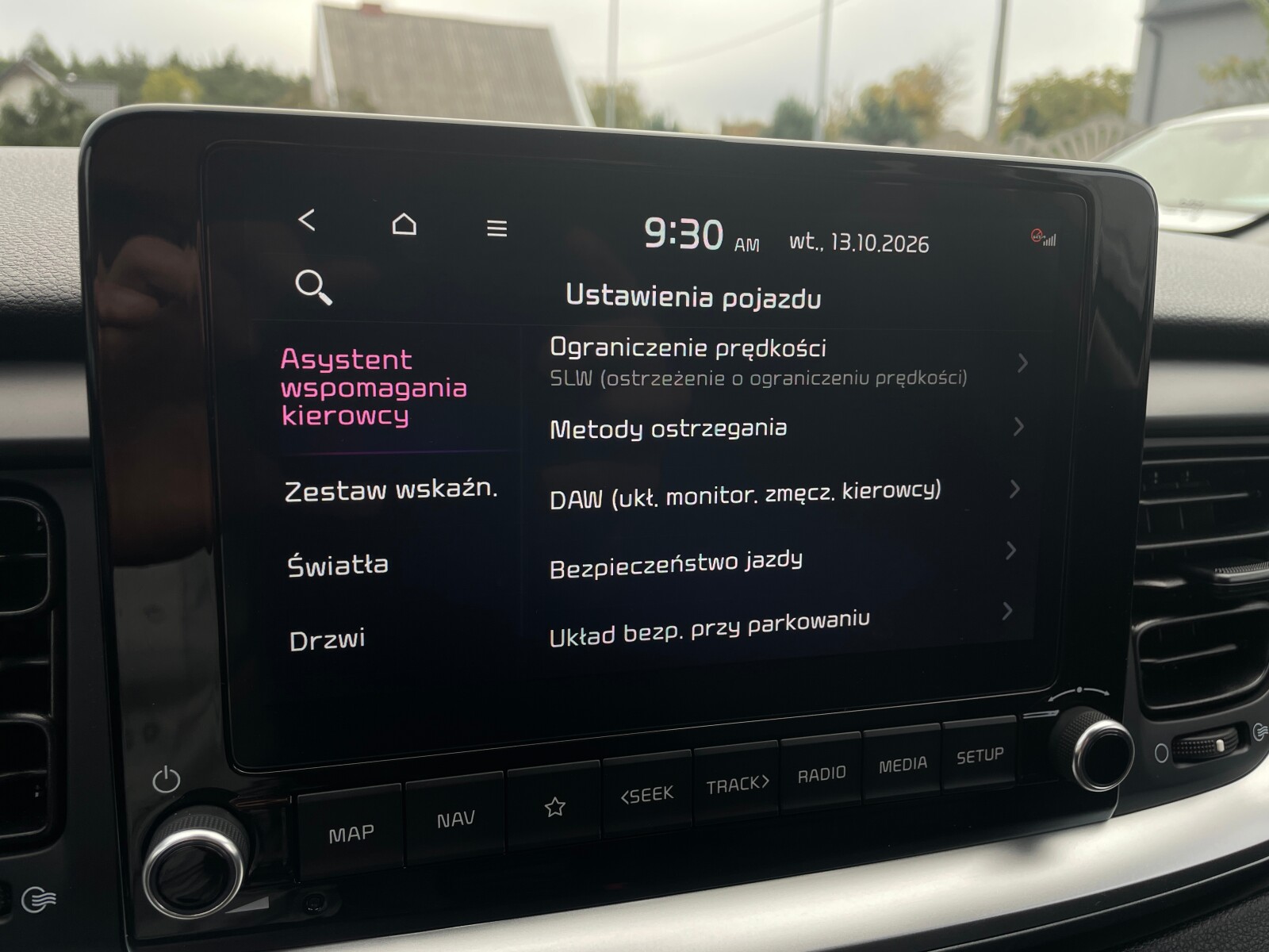 Kia Stonic - zdjęcie 29