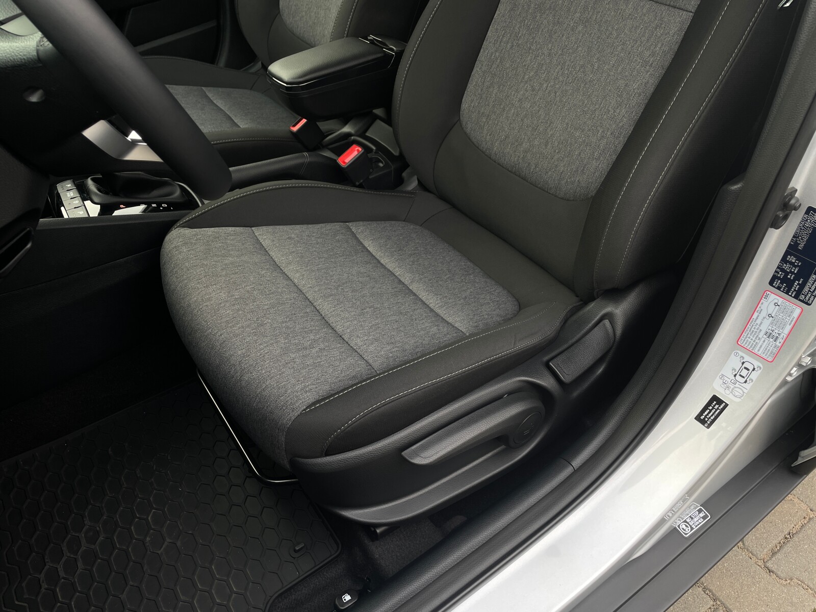 Kia Stonic - zdjęcie 10