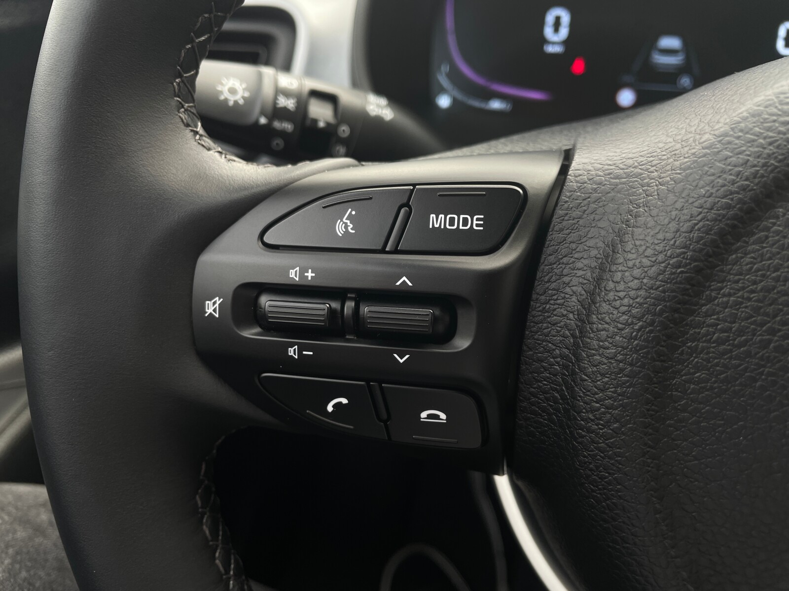 Kia Stonic - zdjęcie 20