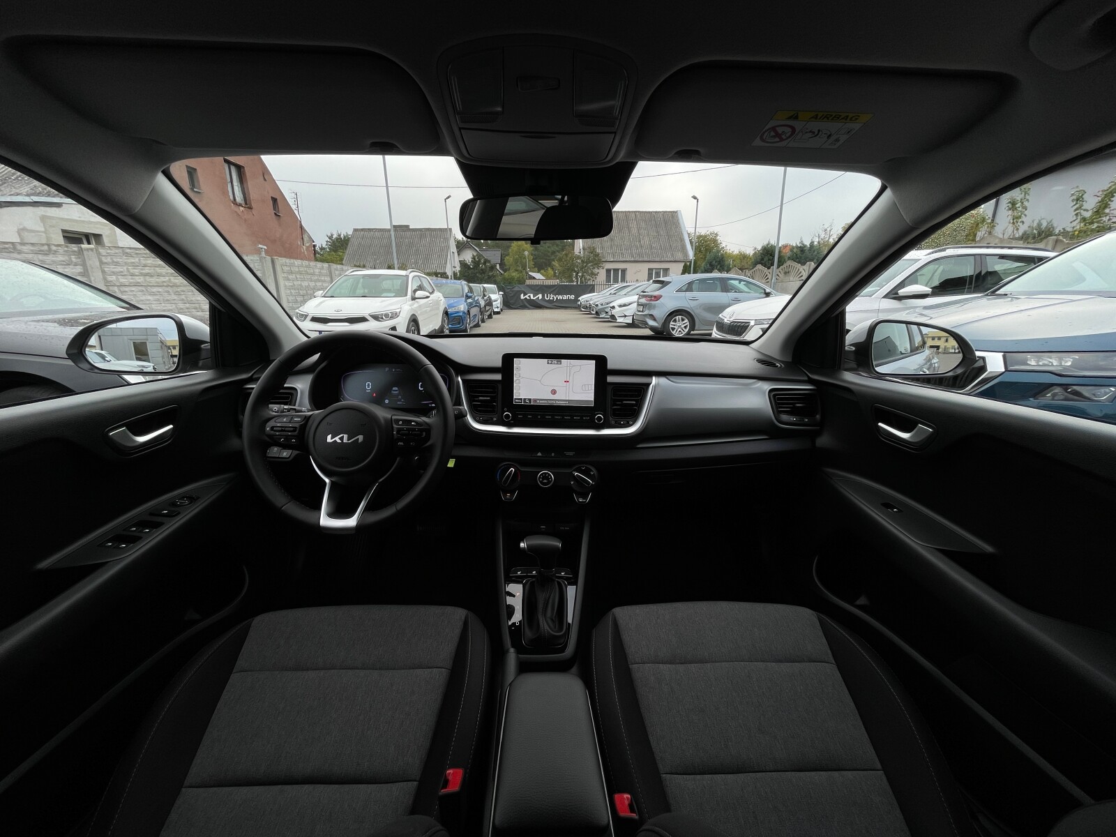 Kia Stonic - zdjęcie 17